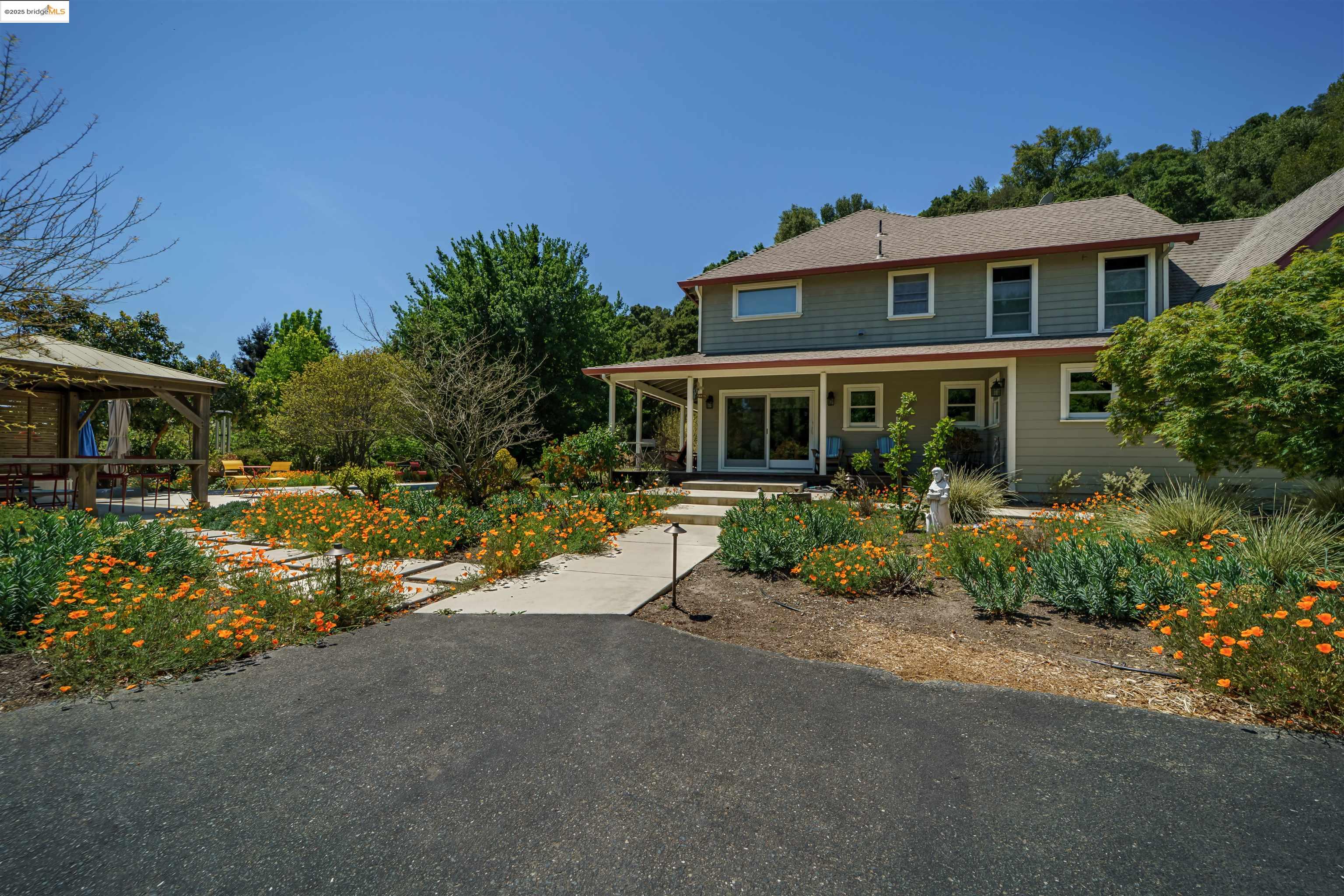 Detail Gallery Image 44 of 45 For 300 Rancho De Maria, Martinez,  CA 94553 - 3 Beds | 2/1 Baths