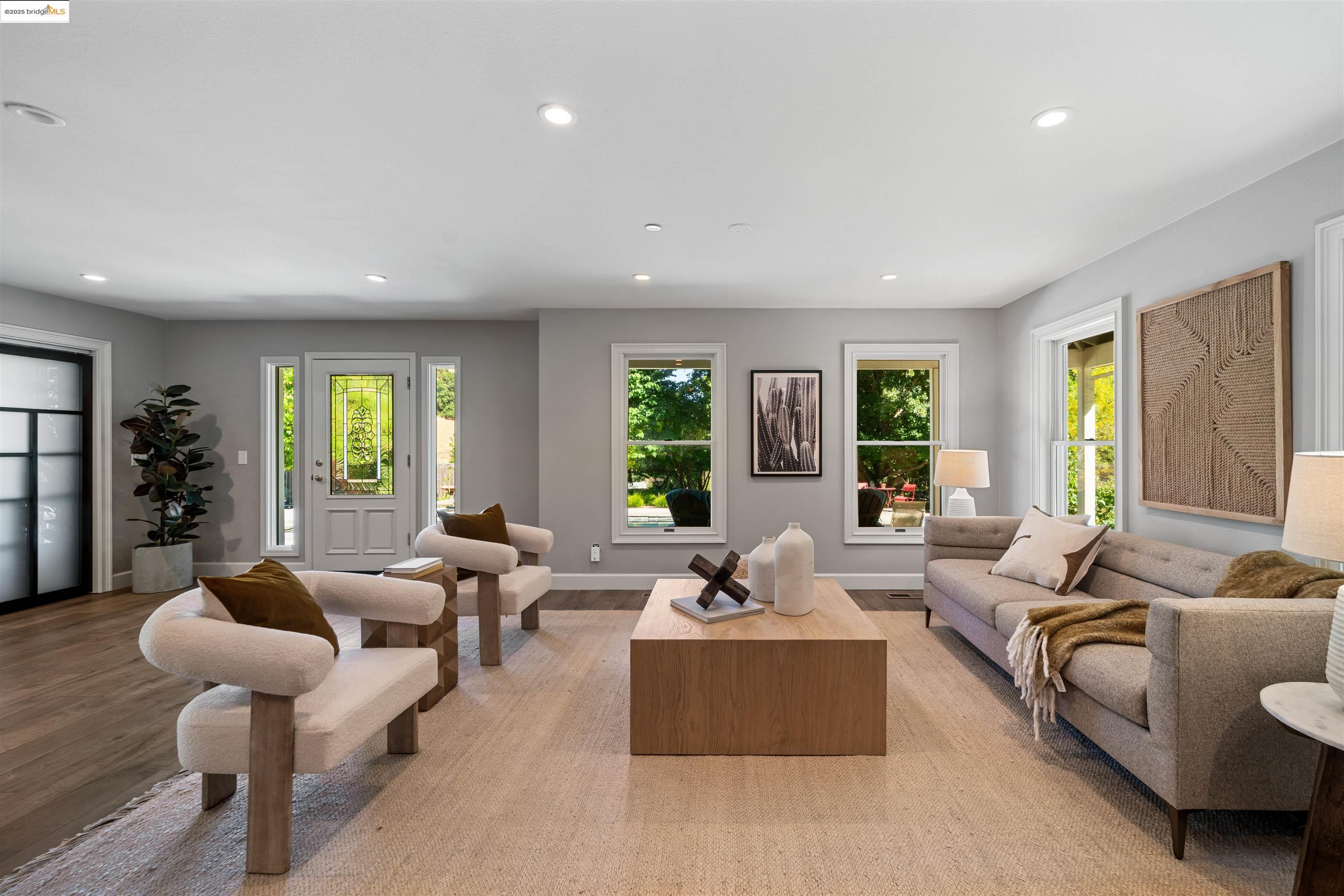 Detail Gallery Image 8 of 45 For 300 Rancho De Maria, Martinez,  CA 94553 - 3 Beds | 2/1 Baths