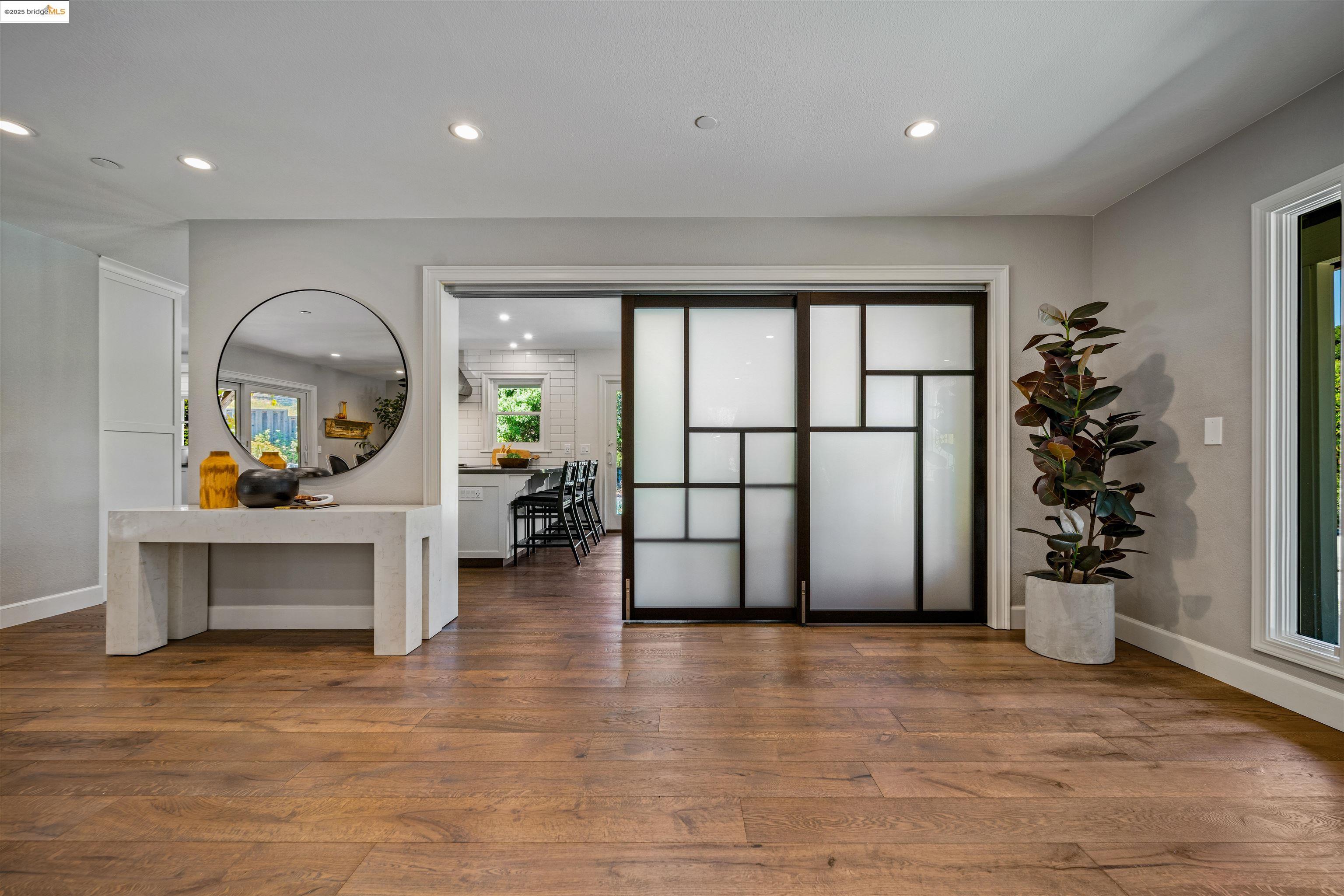 Detail Gallery Image 10 of 45 For 300 Rancho De Maria, Martinez,  CA 94553 - 3 Beds | 2/1 Baths