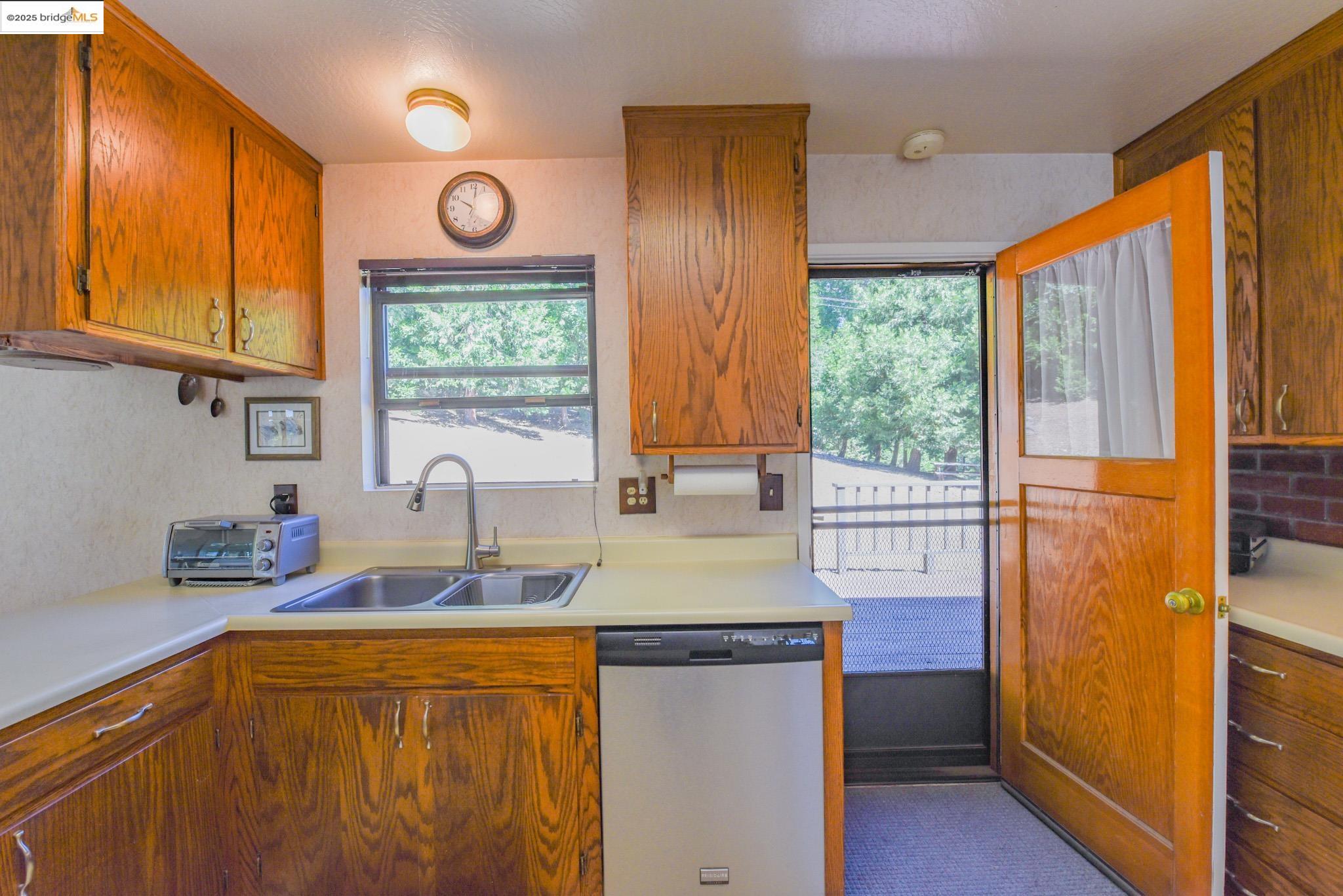 Detail Gallery Image 20 of 56 For 23890 Pack Trail Road, Sonora,  CA 95370 - 2 Beds | 2 Baths