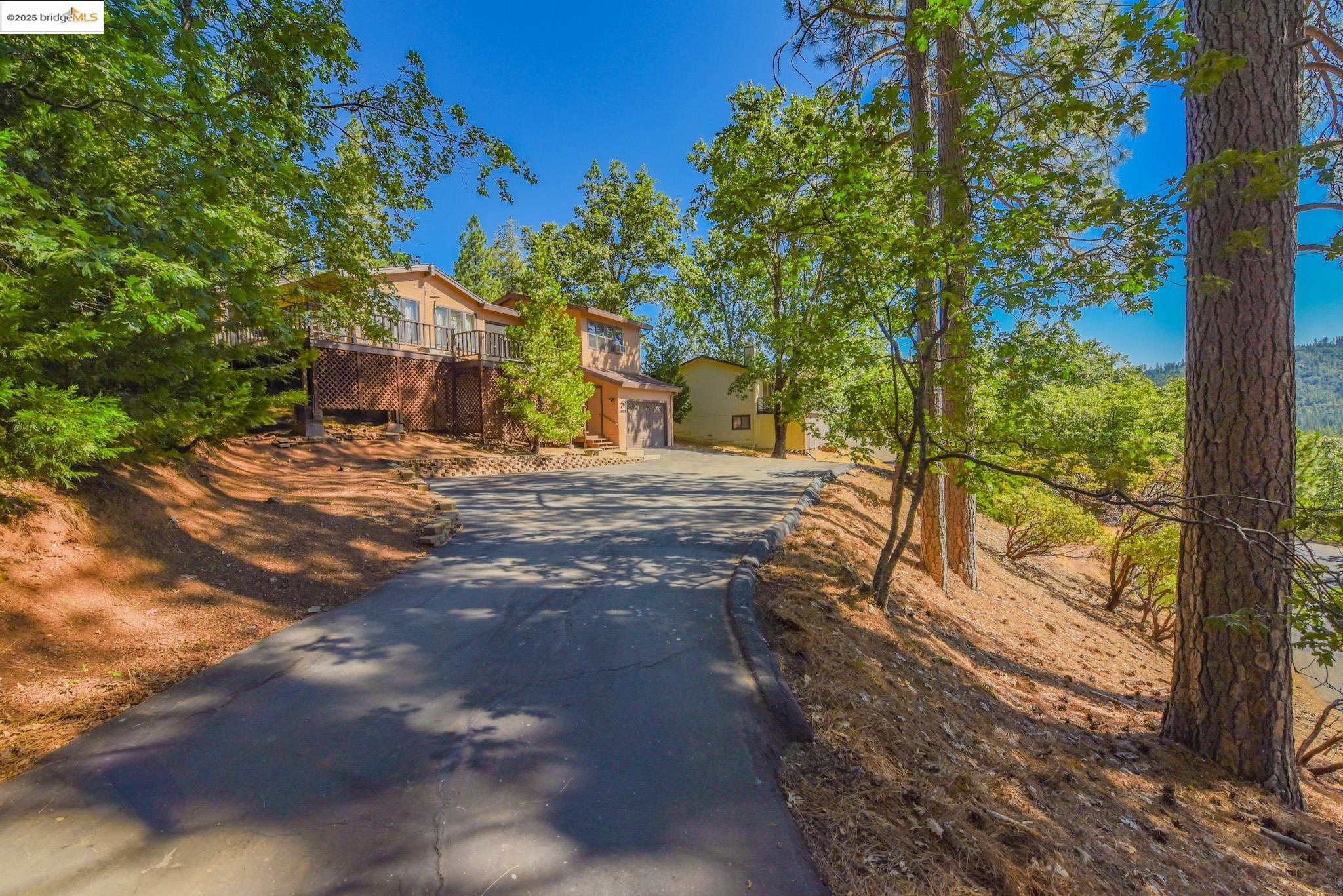 Detail Gallery Image 3 of 56 For 23890 Pack Trail Road, Sonora,  CA 95370 - 2 Beds | 2 Baths