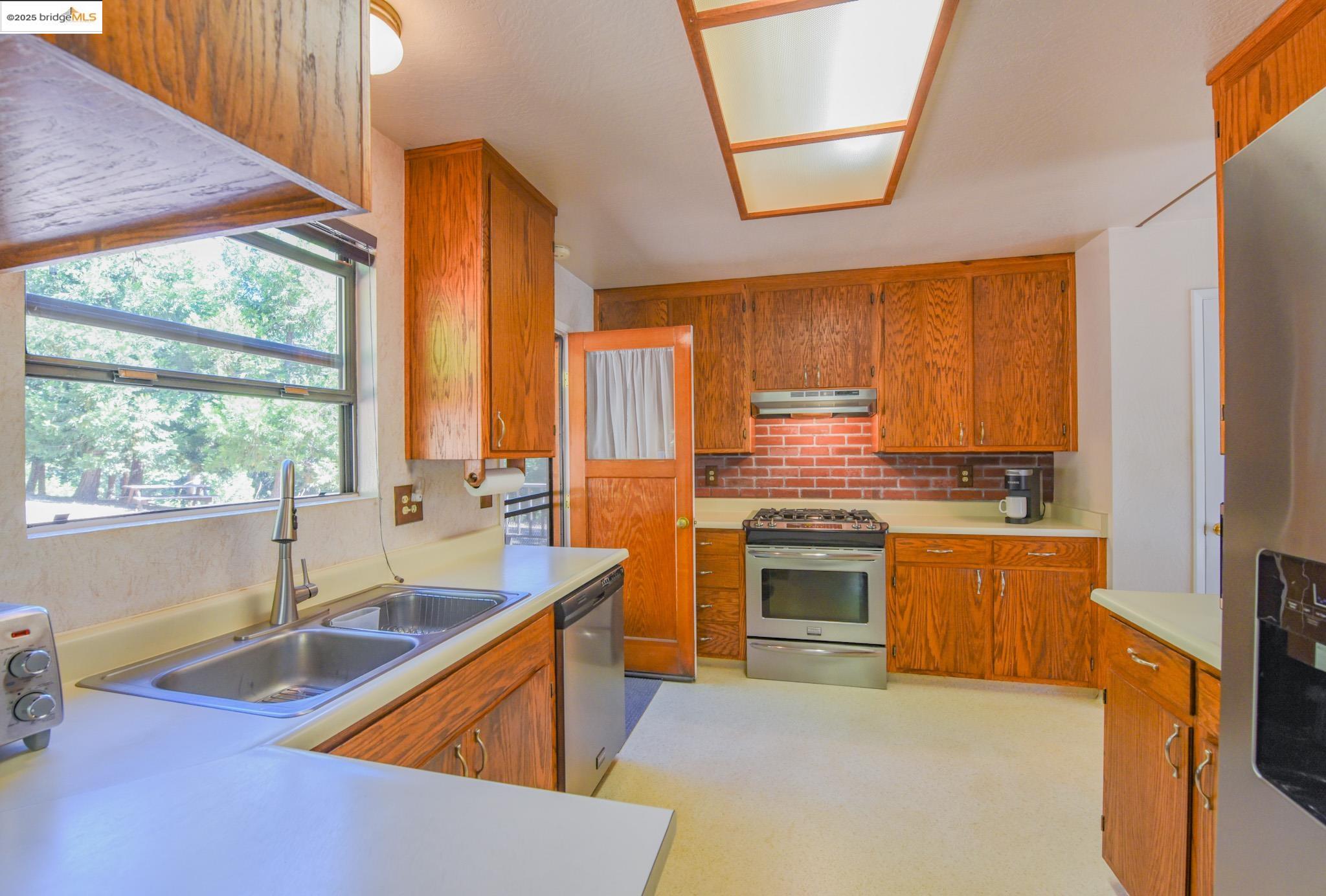 Detail Gallery Image 24 of 56 For 23890 Pack Trail Road, Sonora,  CA 95370 - 2 Beds | 2 Baths
