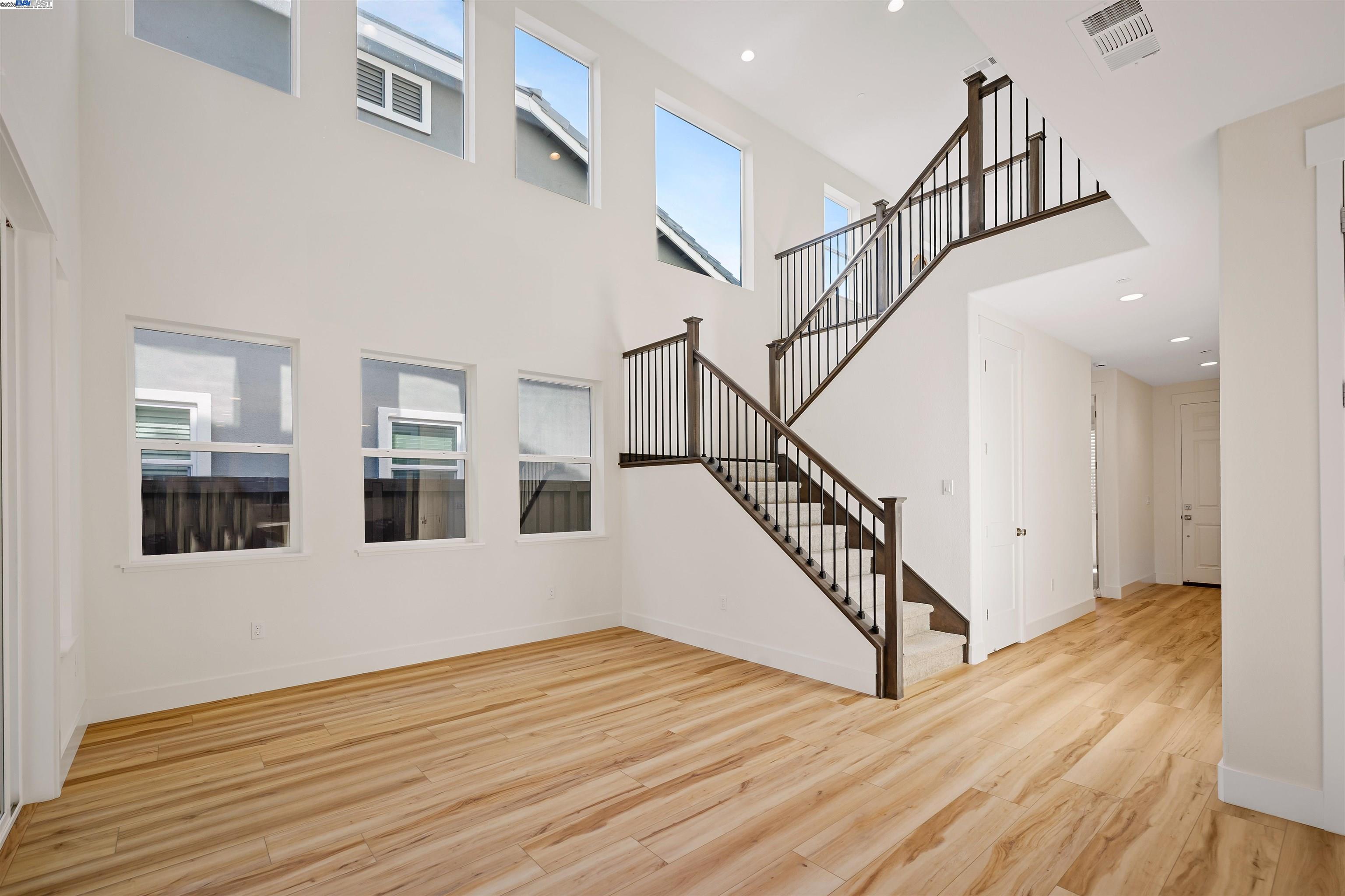 Detail Gallery Image 2 of 34 For 1588 Nightfall Ln, Fairfield,  CA 94533 - 4 Beds | 3 Baths