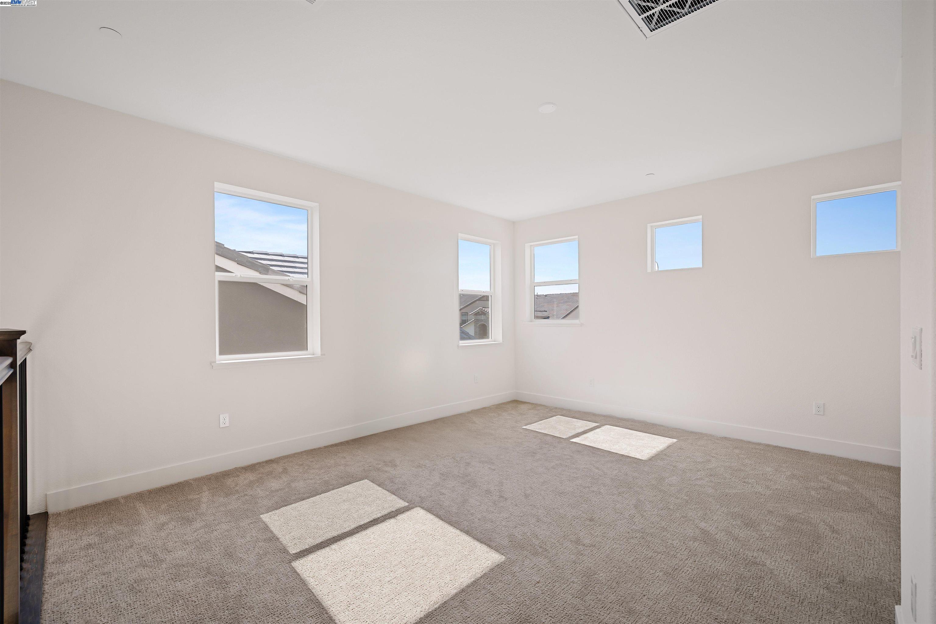 Detail Gallery Image 14 of 34 For 1588 Nightfall Ln, Fairfield,  CA 94533 - 4 Beds | 3 Baths