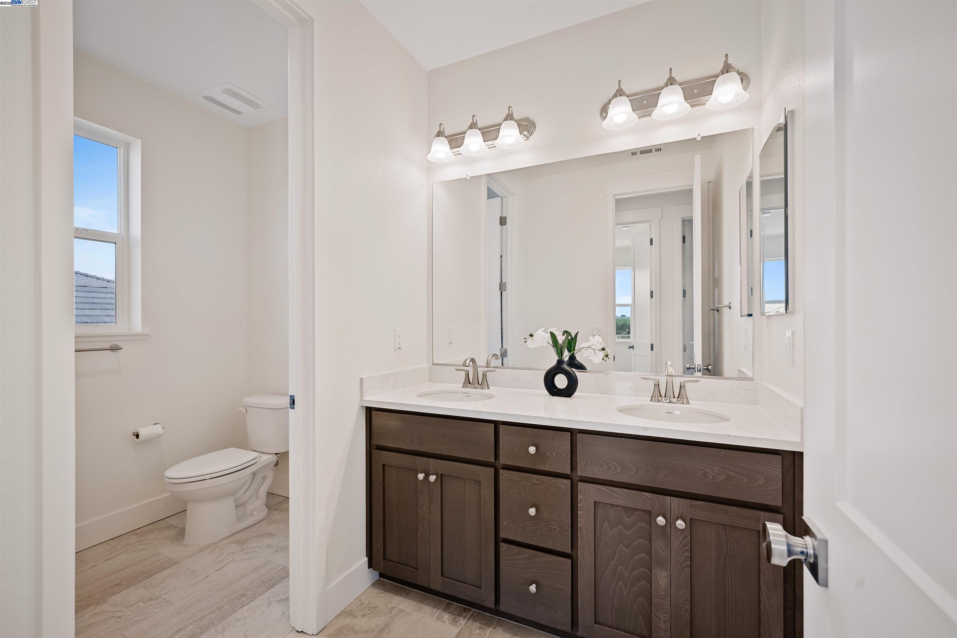 Detail Gallery Image 15 of 34 For 1588 Nightfall Ln, Fairfield,  CA 94533 - 4 Beds | 3 Baths