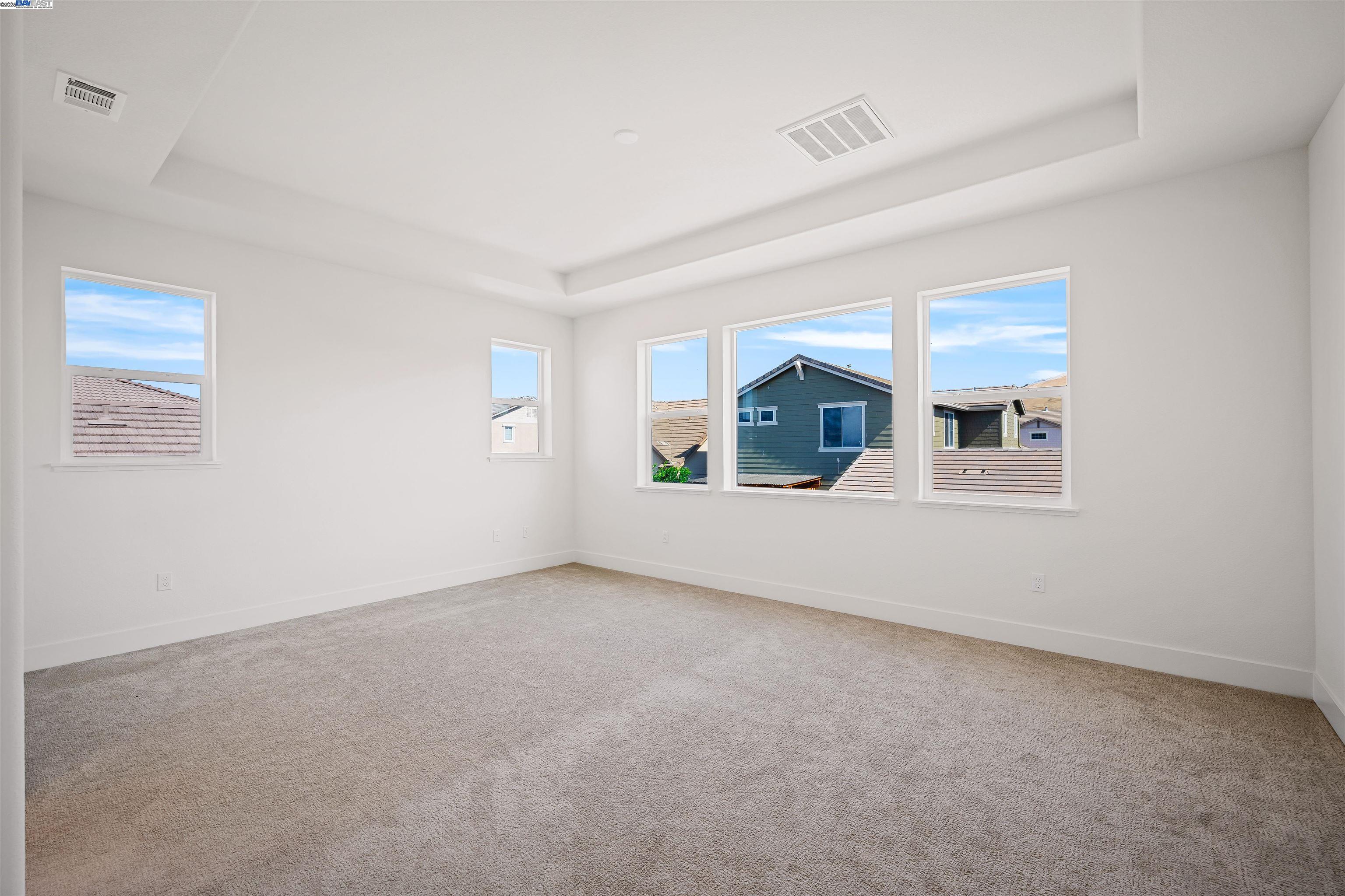 Detail Gallery Image 16 of 34 For 1588 Nightfall Ln, Fairfield,  CA 94533 - 4 Beds | 3 Baths
