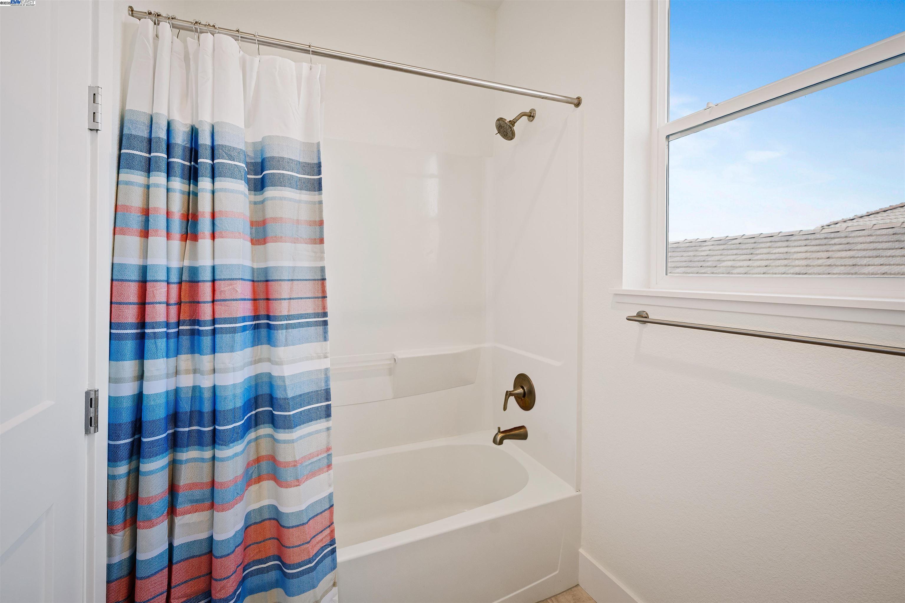 Detail Gallery Image 25 of 34 For 1588 Nightfall Ln, Fairfield,  CA 94533 - 4 Beds | 3 Baths