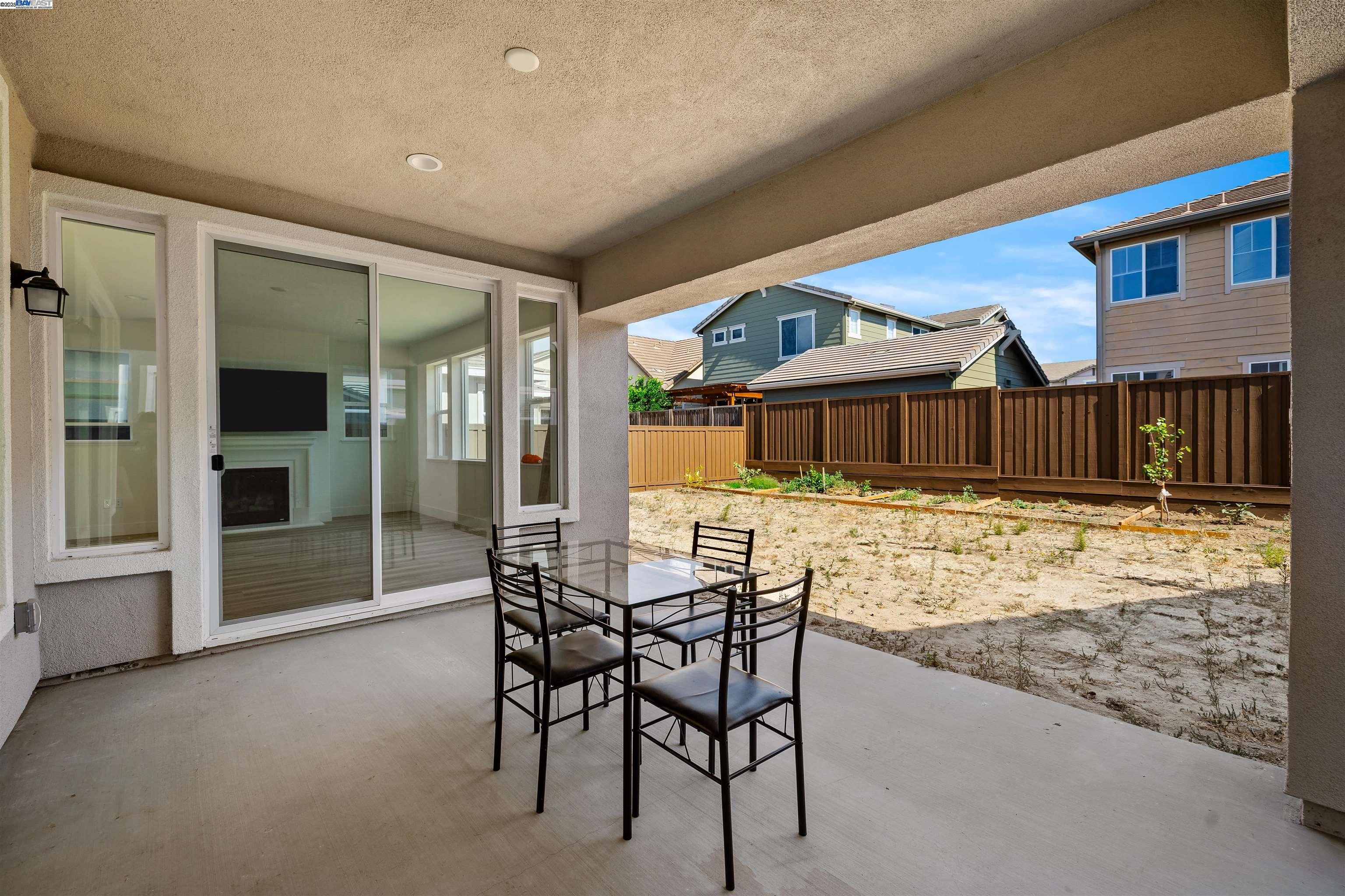 Detail Gallery Image 28 of 34 For 1588 Nightfall Ln, Fairfield,  CA 94533 - 4 Beds | 3 Baths