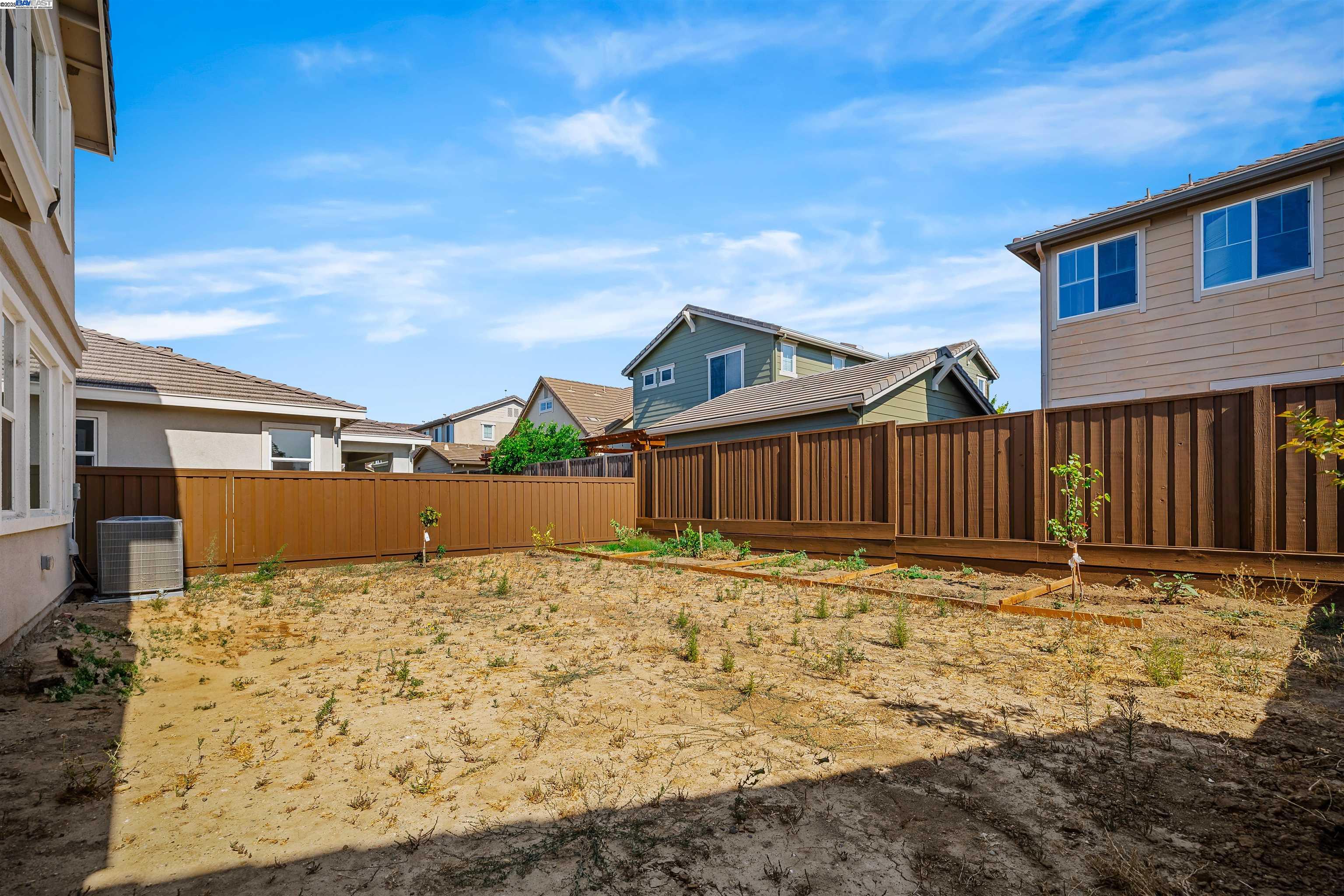 Detail Gallery Image 29 of 34 For 1588 Nightfall Ln, Fairfield,  CA 94533 - 4 Beds | 3 Baths