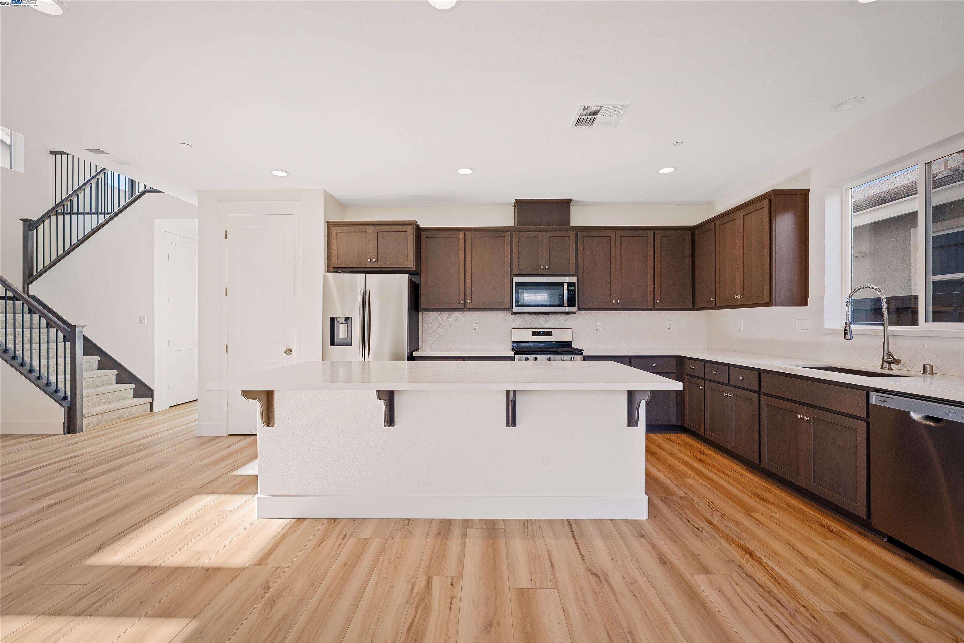 Detail Gallery Image 8 of 34 For 1588 Nightfall Ln, Fairfield,  CA 94533 - 4 Beds | 3 Baths