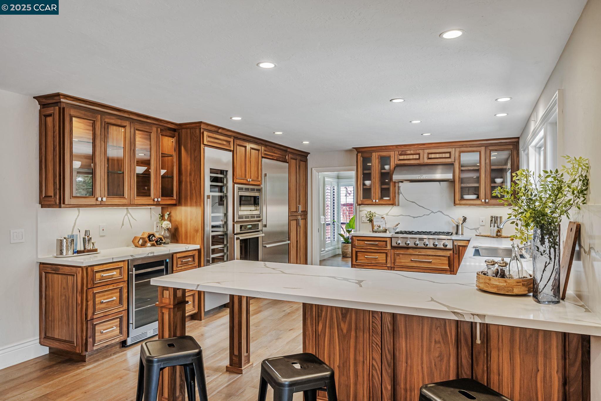 Detail Gallery Image 11 of 46 For 732 Graham Ct, Danville,  CA 94526 - 4 Beds | 3 Baths