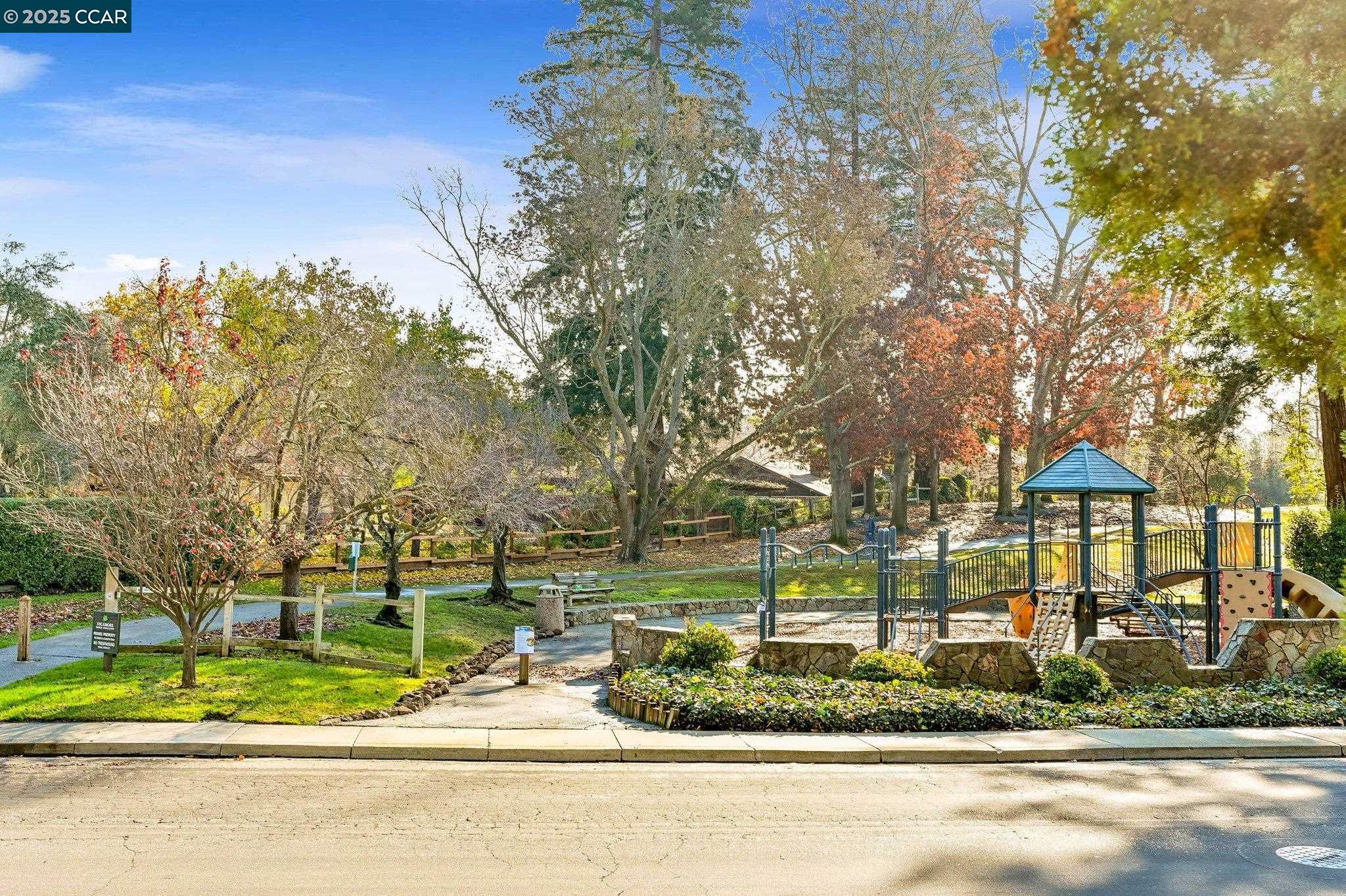 Detail Gallery Image 45 of 46 For 732 Graham Ct, Danville,  CA 94526 - 4 Beds | 3 Baths