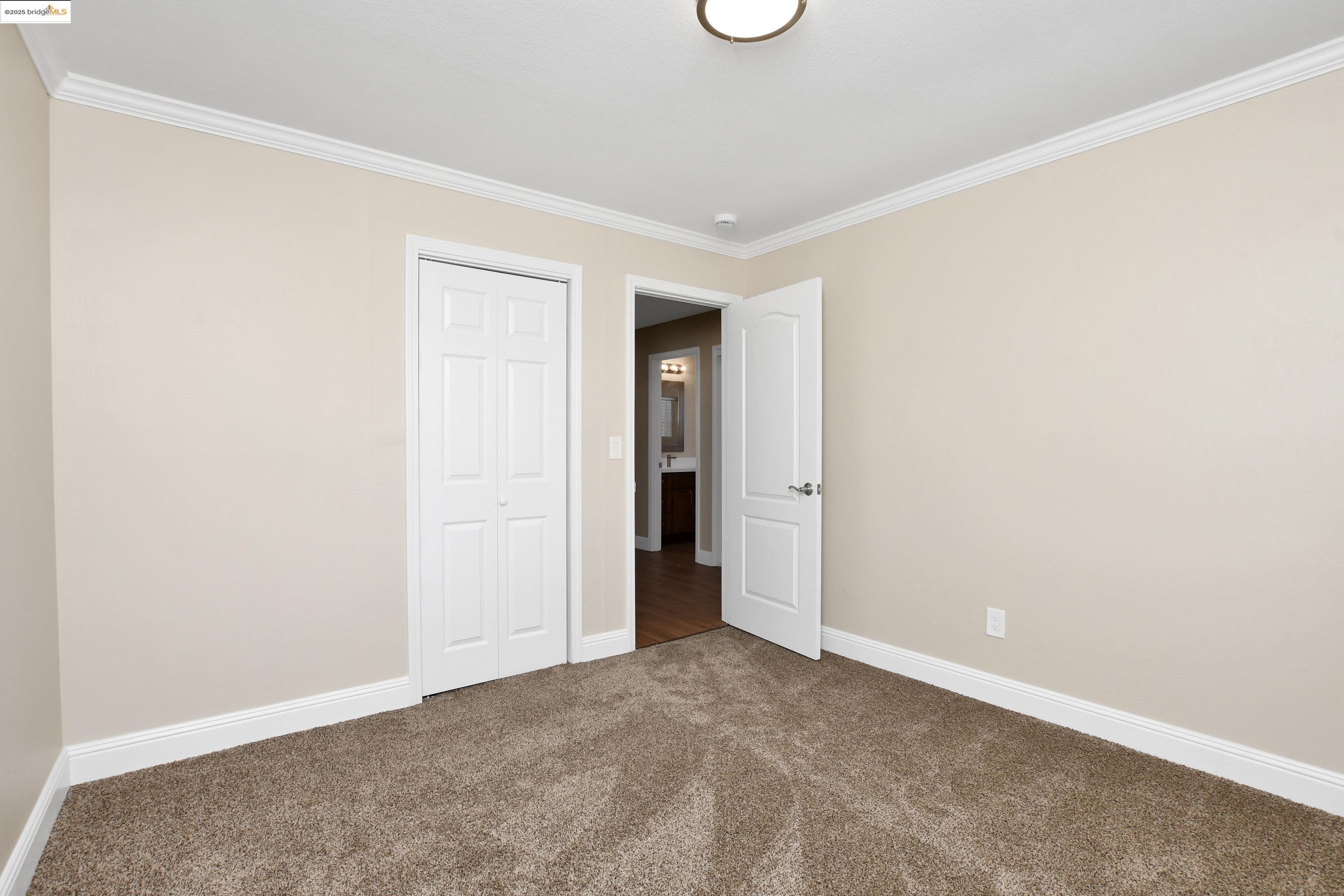 Detail Gallery Image 14 of 43 For 2086 Oakridge Ln, Pittsburg,  CA 94565 - 4 Beds | 2 Baths