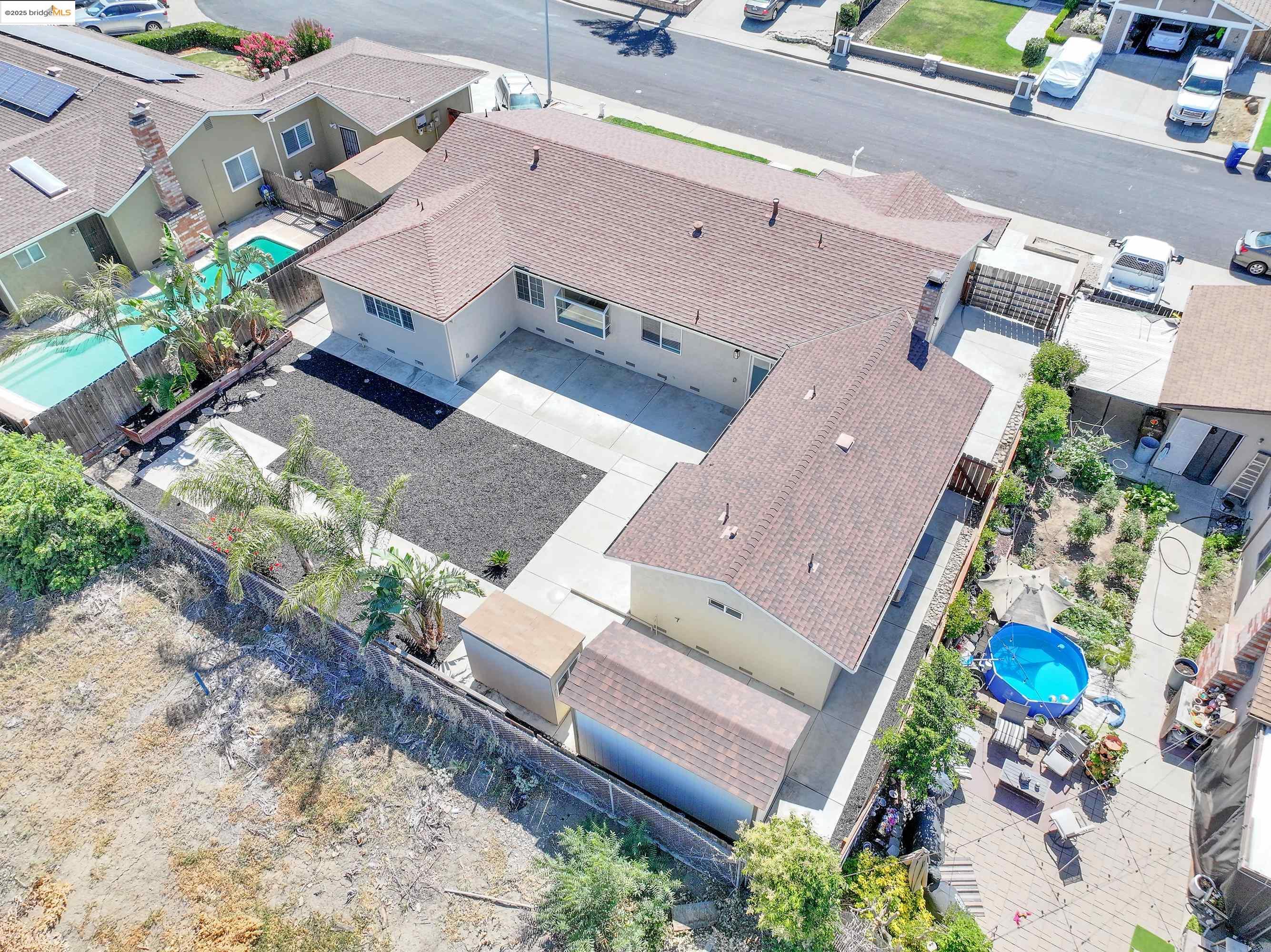 Detail Gallery Image 41 of 43 For 2086 Oakridge Ln, Pittsburg,  CA 94565 - 4 Beds | 2 Baths
