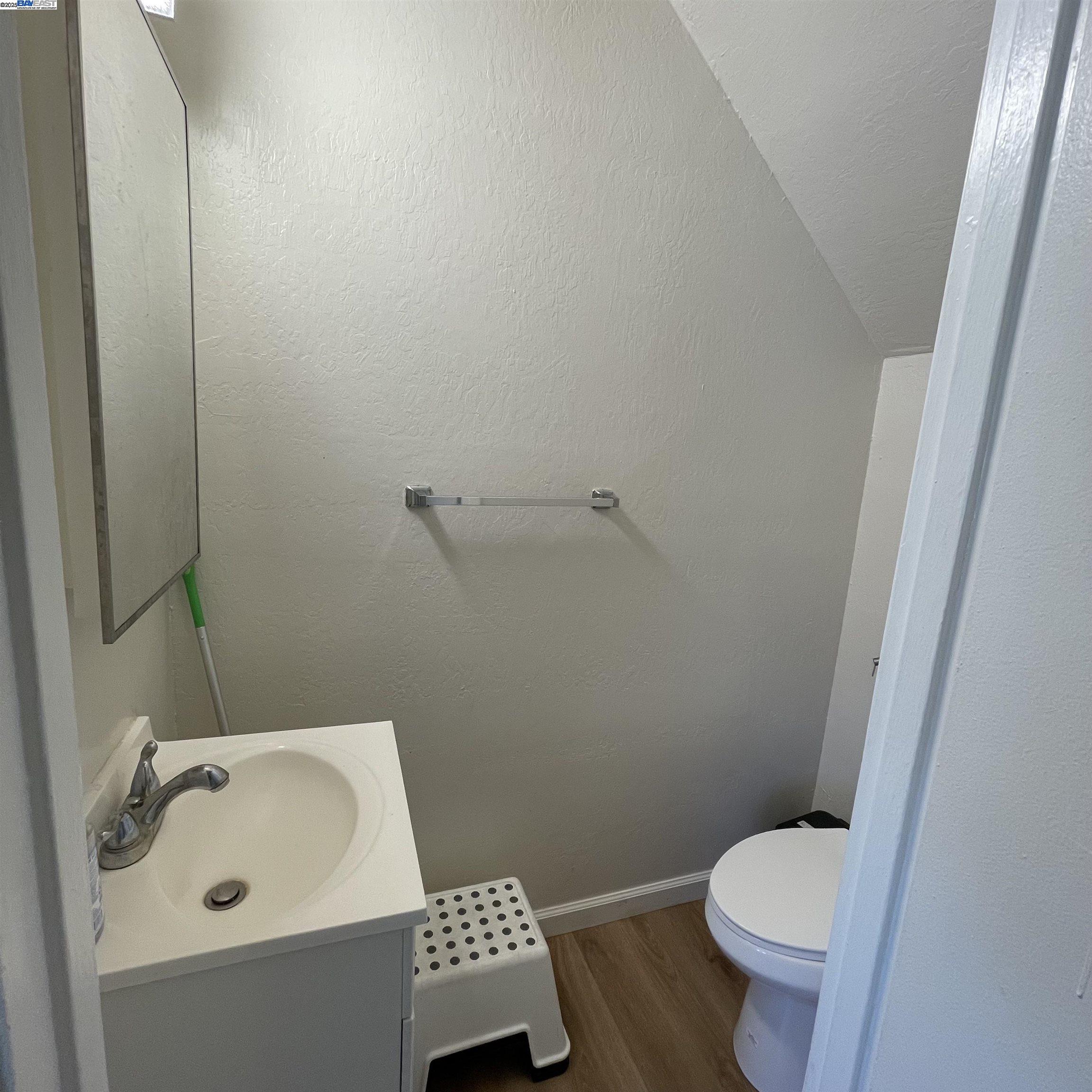 Detail Gallery Image 7 of 13 For 34547 Nantucket Cmn, Fremont,  CA 94555 - 2 Beds | 1/1 Baths