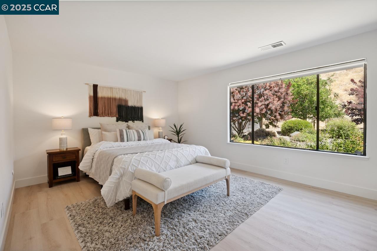 Detail Gallery Image 12 of 52 For 3663 May Rd, Richmond,  CA 94803 - 5 Beds | 3 Baths