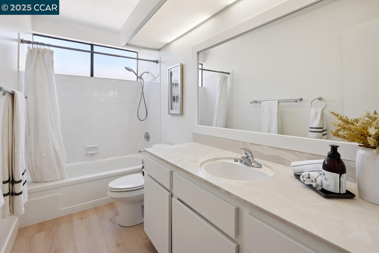 Detail Gallery Image 17 of 52 For 3663 May Rd, Richmond,  CA 94803 - 5 Beds | 3 Baths