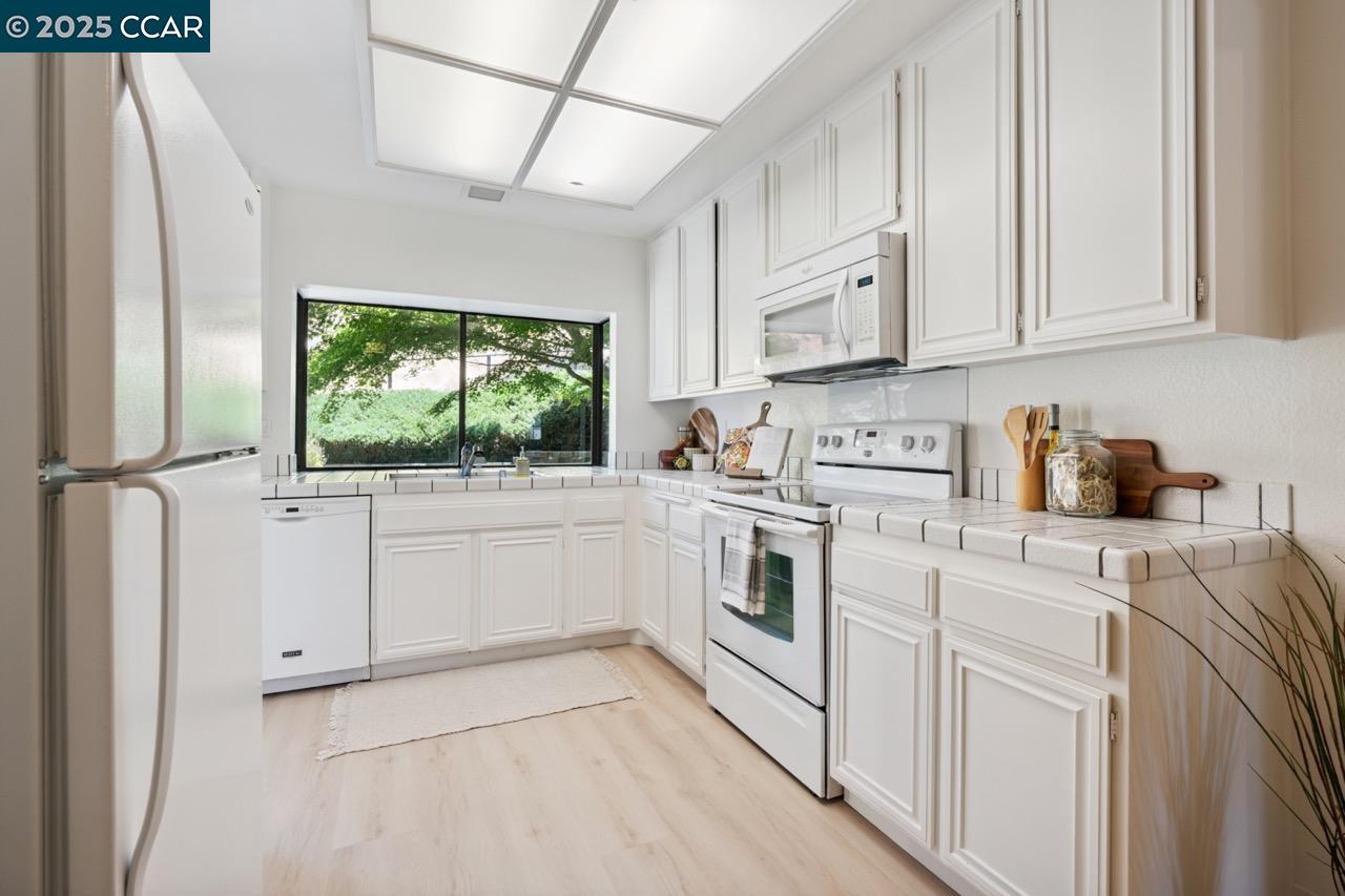 Detail Gallery Image 23 of 52 For 3663 May Rd, Richmond,  CA 94803 - 5 Beds | 3 Baths
