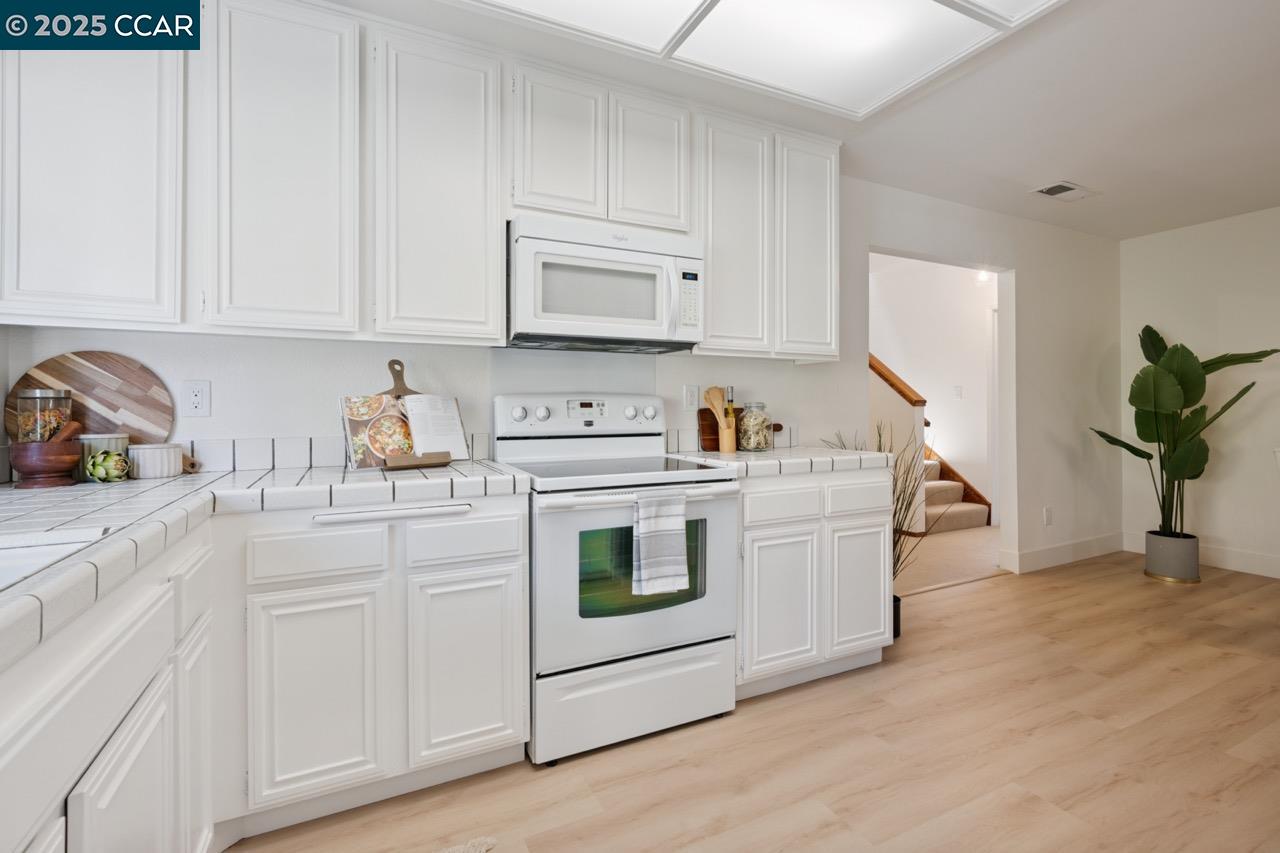 Detail Gallery Image 24 of 52 For 3663 May Rd, Richmond,  CA 94803 - 5 Beds | 3 Baths