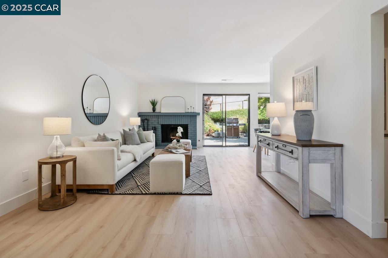 Detail Gallery Image 5 of 52 For 3663 May Rd, Richmond,  CA 94803 - 5 Beds | 3 Baths