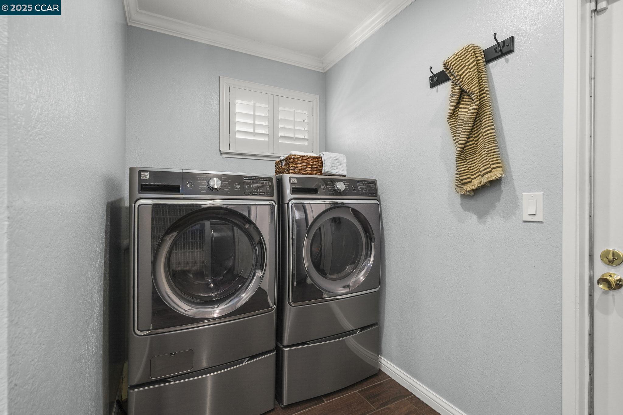 Detail Gallery Image 18 of 40 For 2218 Hidden Lakes Ct, Martinez,  CA 94553-5426 - 3 Beds | 2/1 Baths