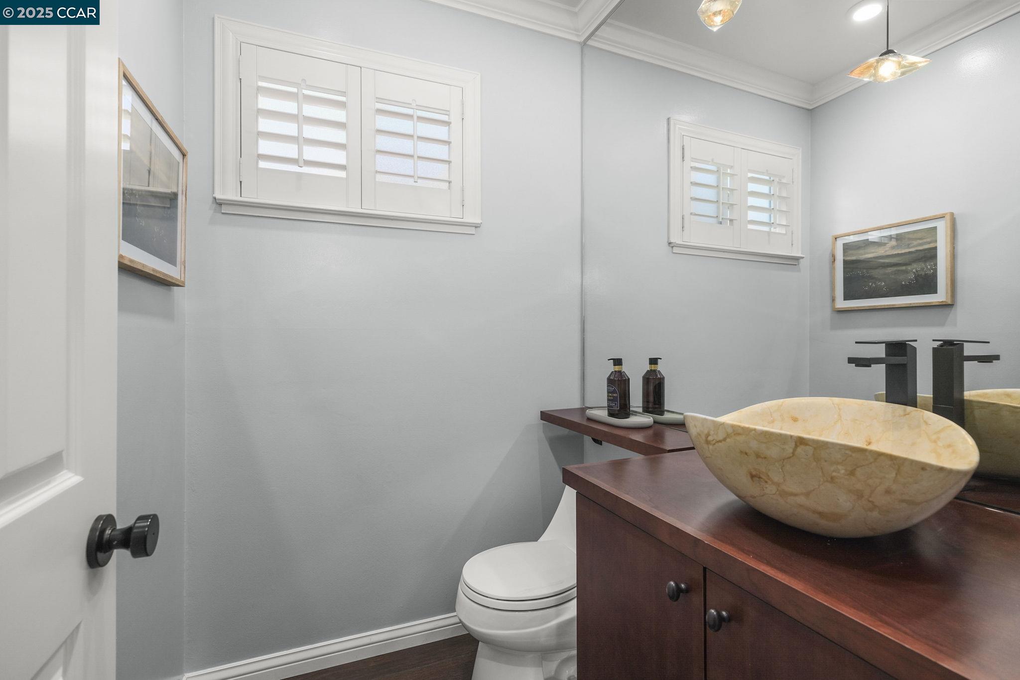 Detail Gallery Image 19 of 40 For 2218 Hidden Lakes Ct, Martinez,  CA 94553-5426 - 3 Beds | 2/1 Baths