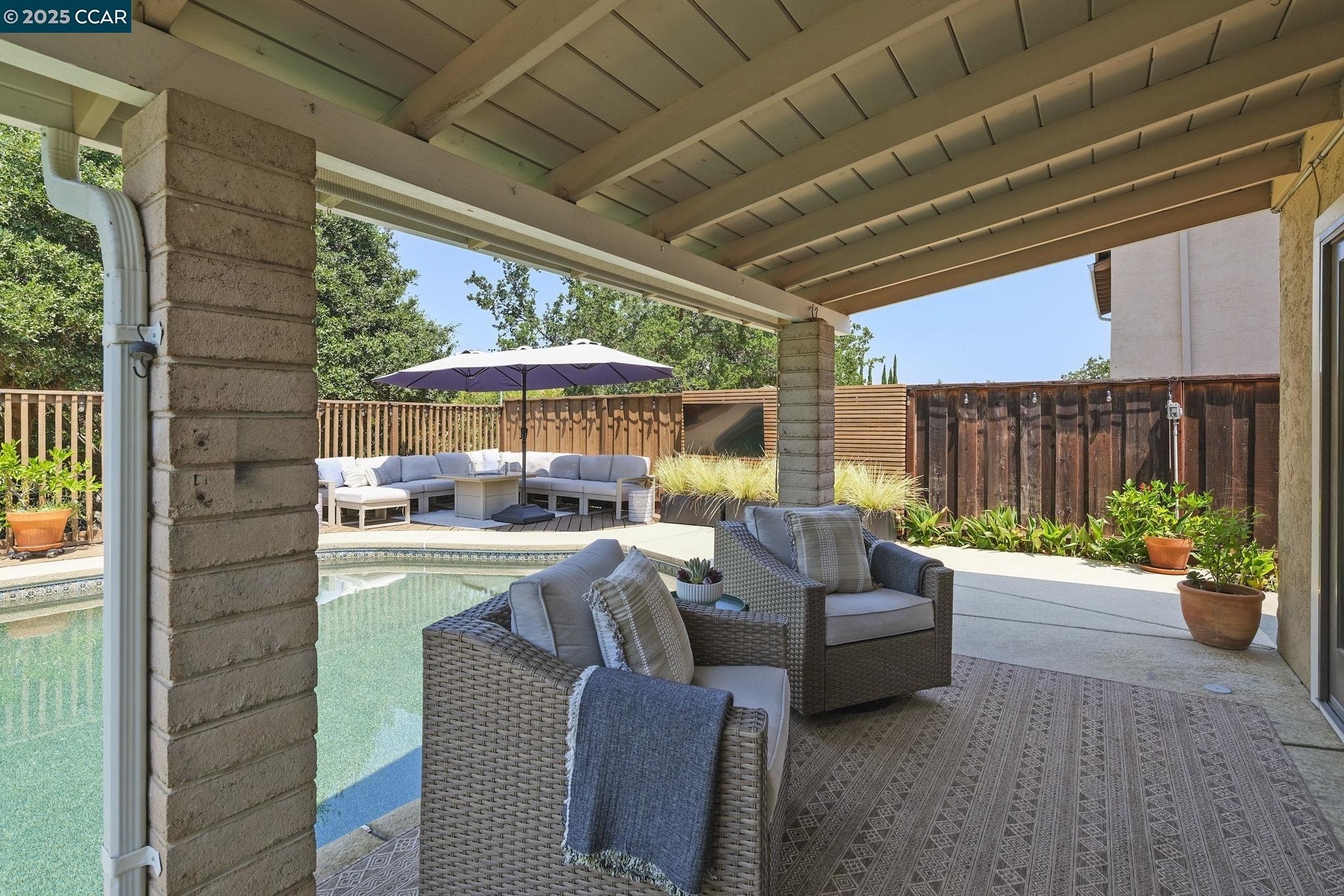 Detail Gallery Image 36 of 40 For 2218 Hidden Lakes Ct, Martinez,  CA 94553-5426 - 3 Beds | 2/1 Baths