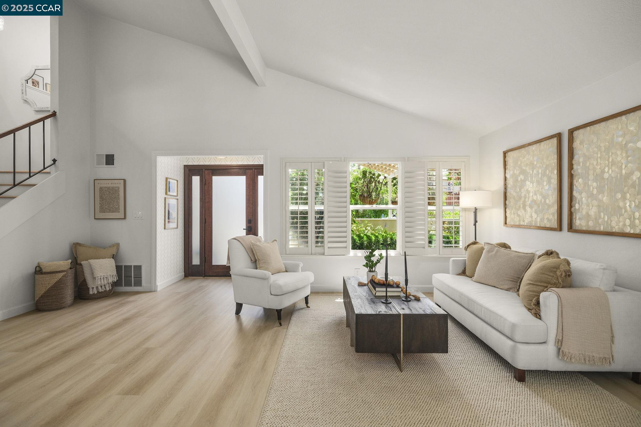 Detail Gallery Image 7 of 40 For 2218 Hidden Lakes Ct, Martinez,  CA 94553-5426 - 3 Beds | 2/1 Baths