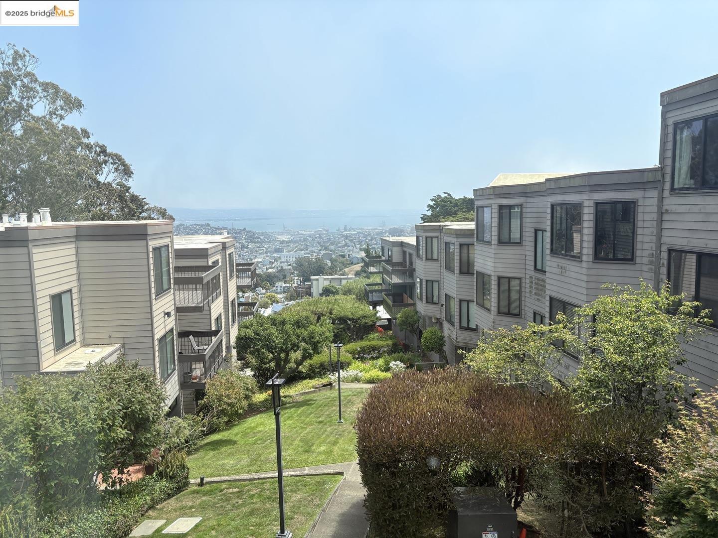Detail Gallery Image 8 of 27 For 5177 Diamond Heights Blvd Apt 114,  San Francisco,  CA 94131 - 2 Beds | 2 Baths