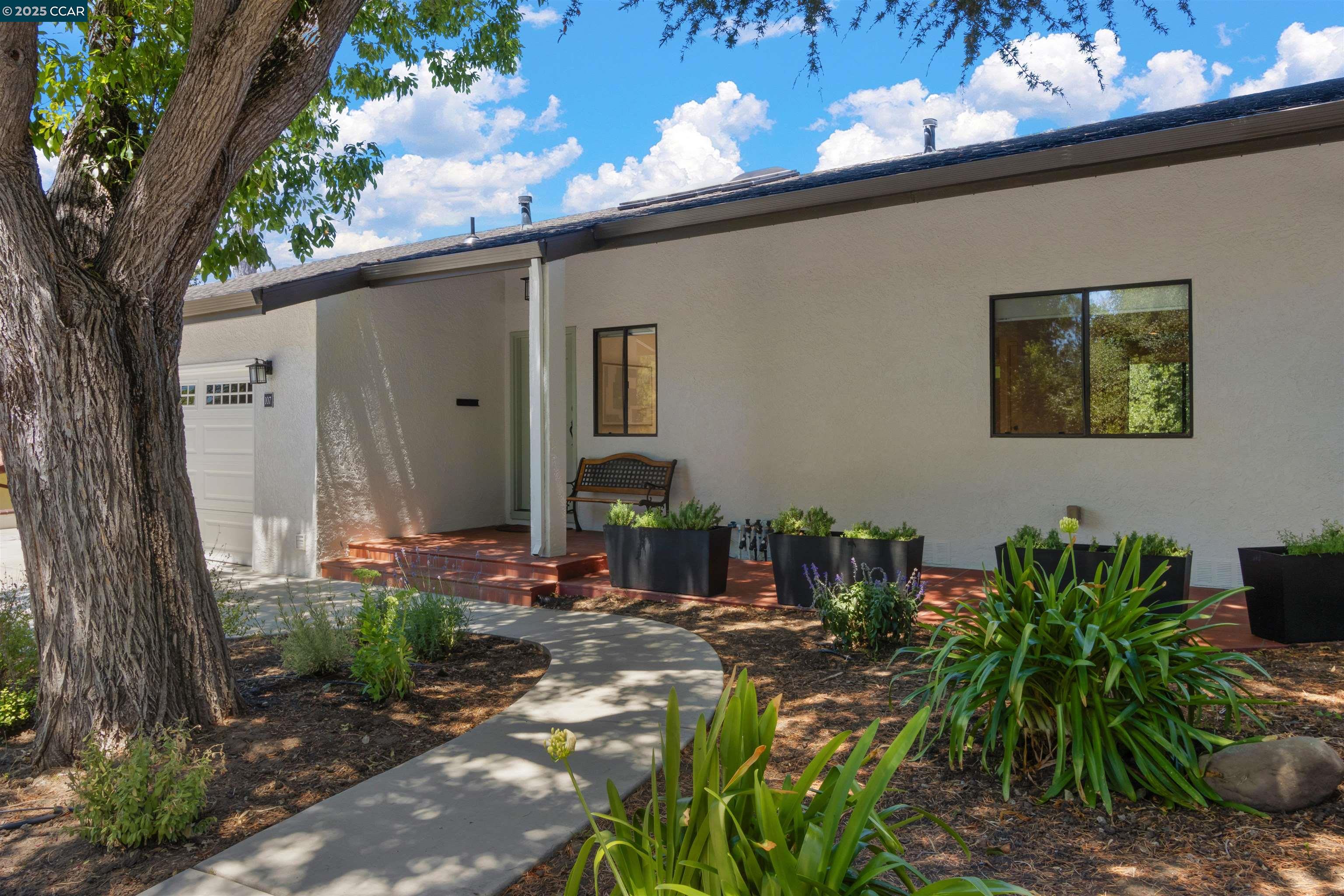 Detail Gallery Image 2 of 37 For 107 Mill Creek Rd, Fremont,  CA 94539 - 3 Beds | 2 Baths