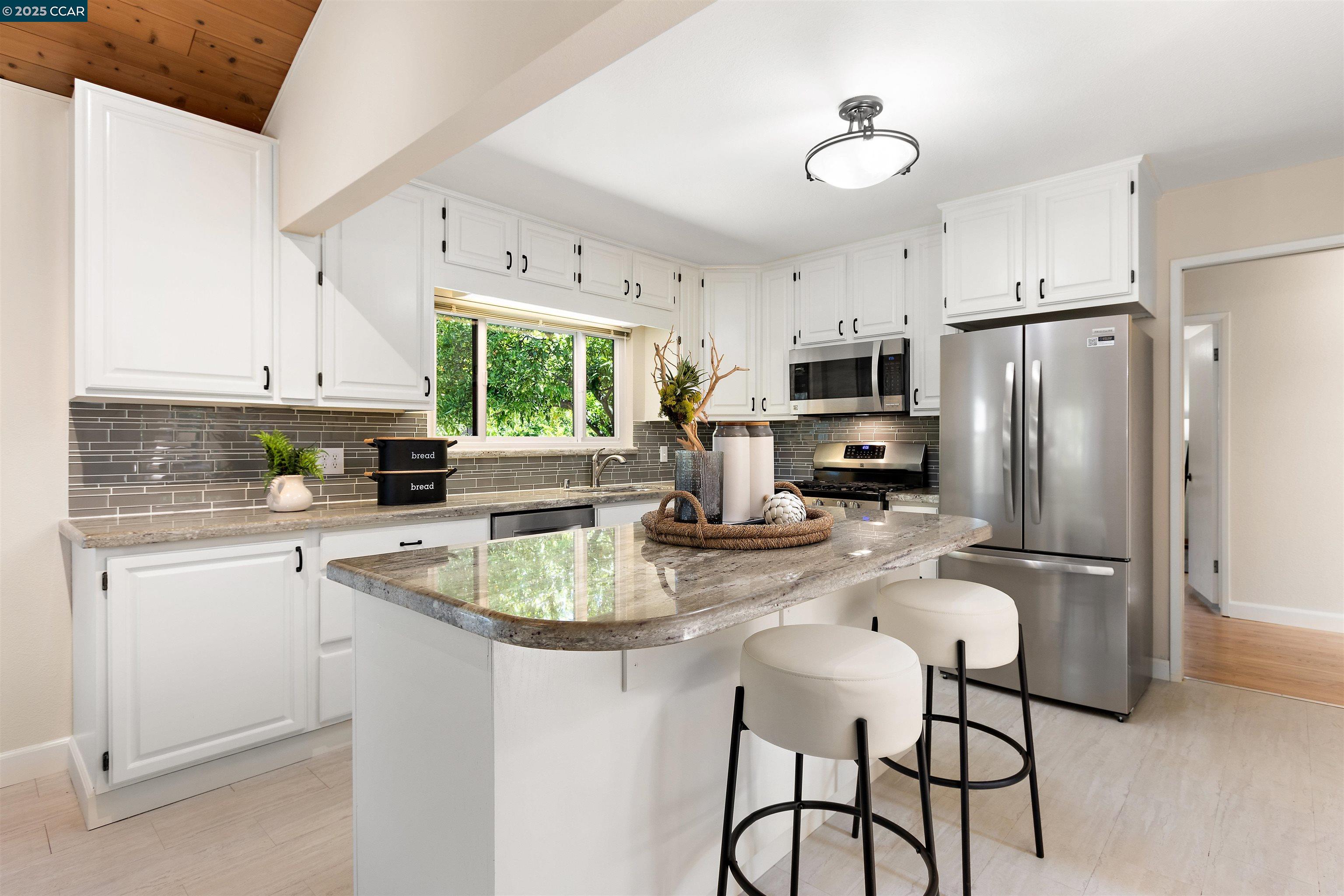 Detail Gallery Image 12 of 37 For 107 Mill Creek Rd, Fremont,  CA 94539 - 3 Beds | 2 Baths