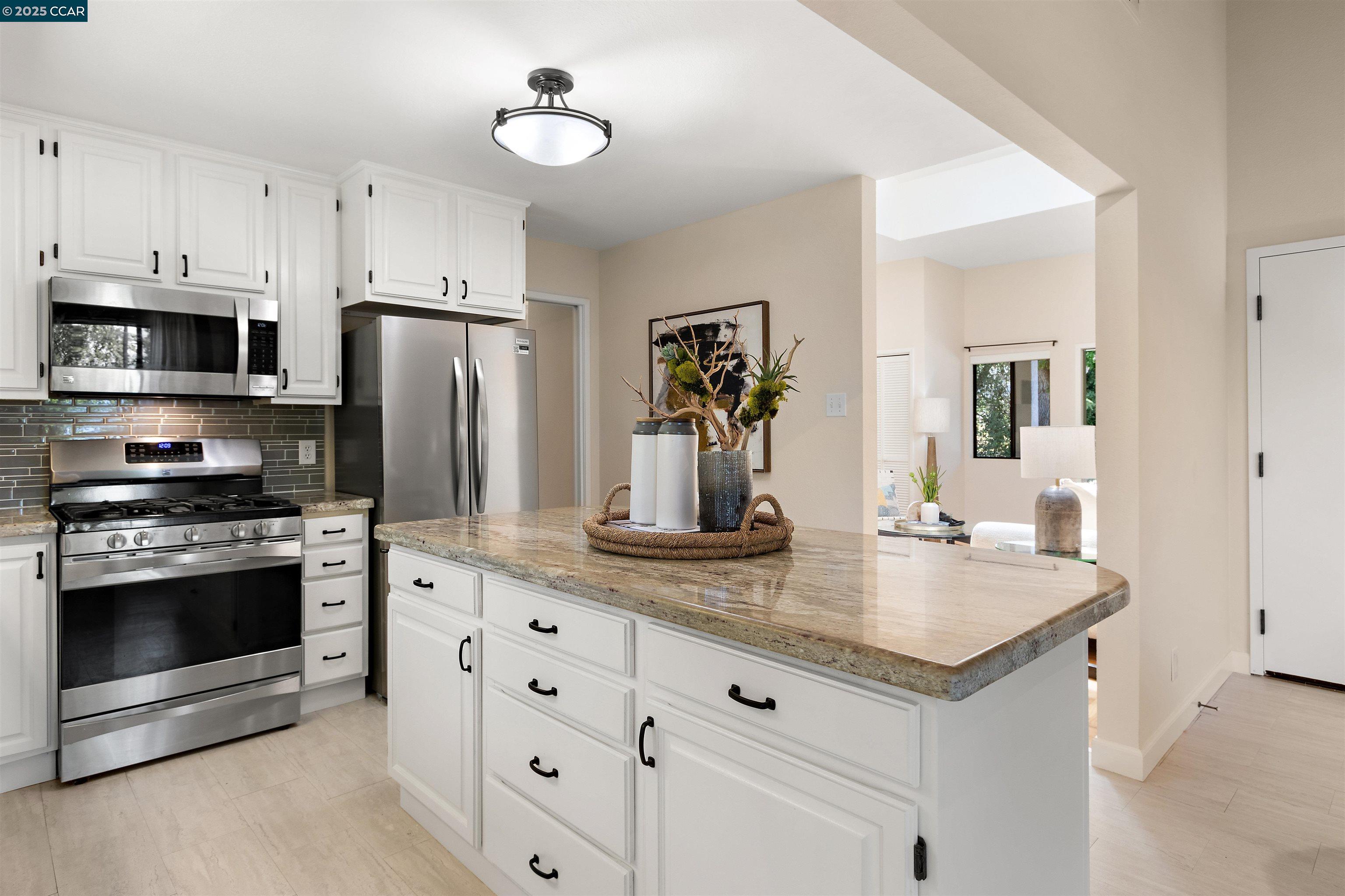 Detail Gallery Image 15 of 37 For 107 Mill Creek Rd, Fremont,  CA 94539 - 3 Beds | 2 Baths