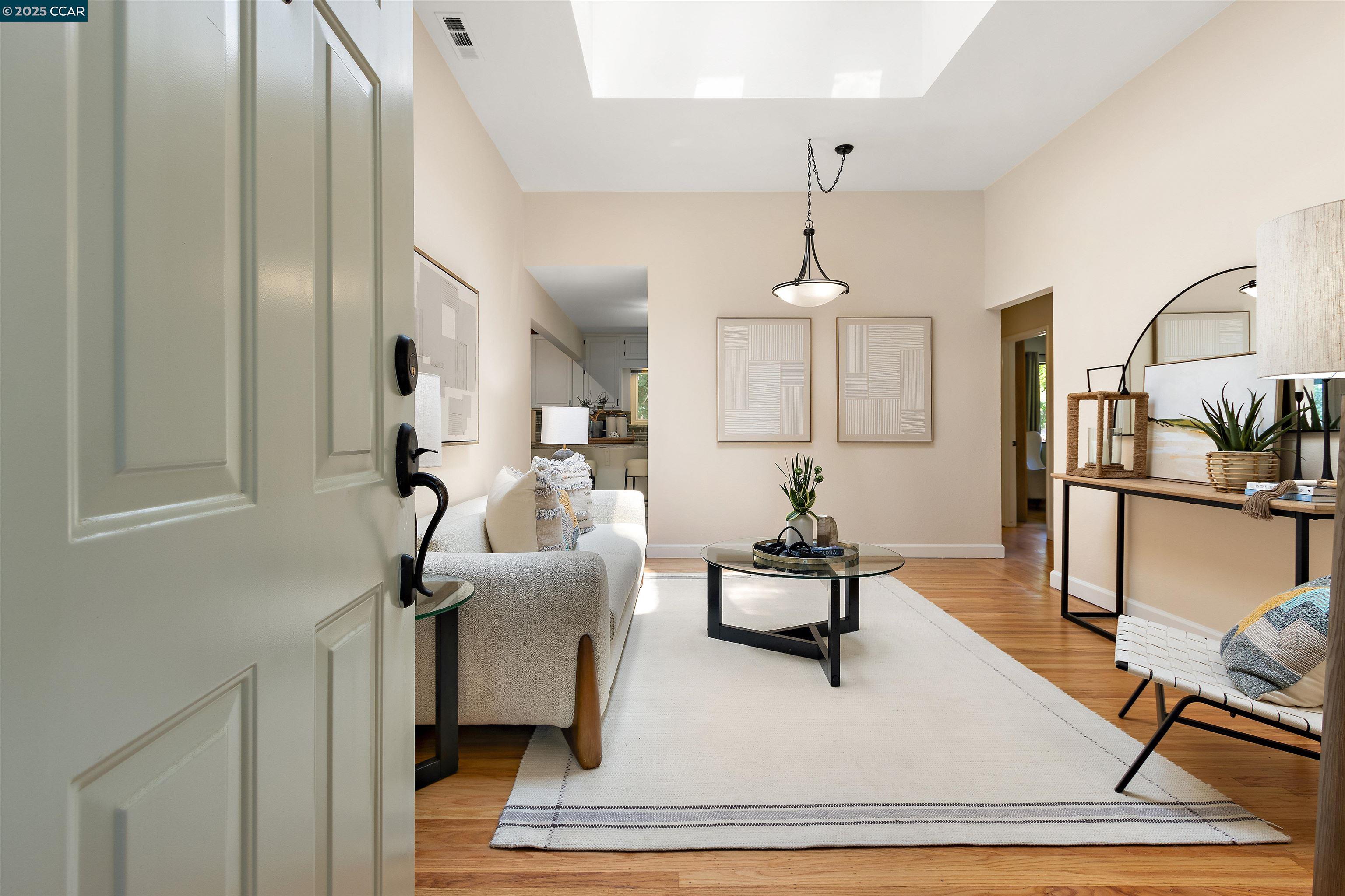 Detail Gallery Image 4 of 37 For 107 Mill Creek Rd, Fremont,  CA 94539 - 3 Beds | 2 Baths