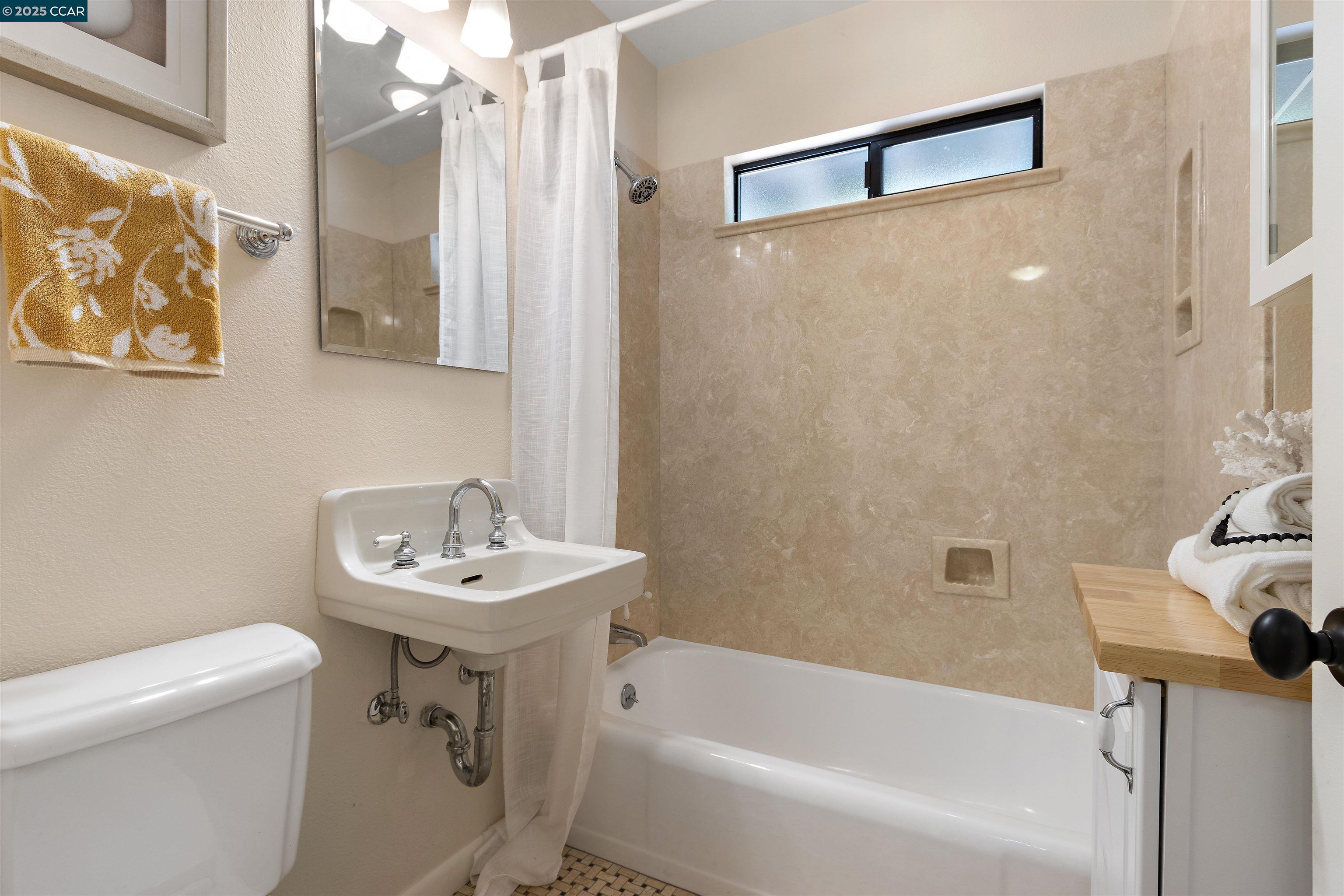 Detail Gallery Image 28 of 37 For 107 Mill Creek Rd, Fremont,  CA 94539 - 3 Beds | 2 Baths