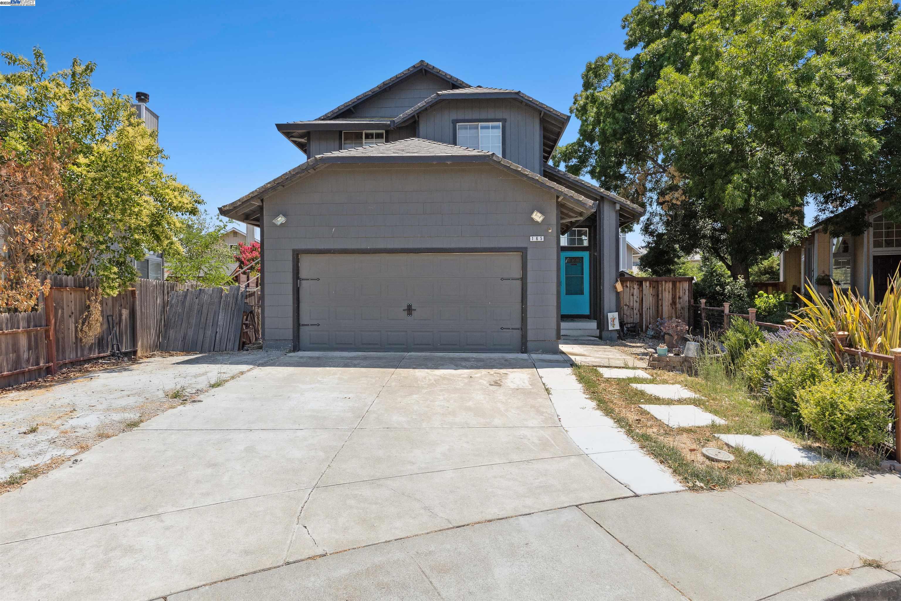 Detail Gallery Image 1 of 19 For 165 Audrey Pl, Vacaville,  CA 95687 - 3 Beds | 2/1 Baths