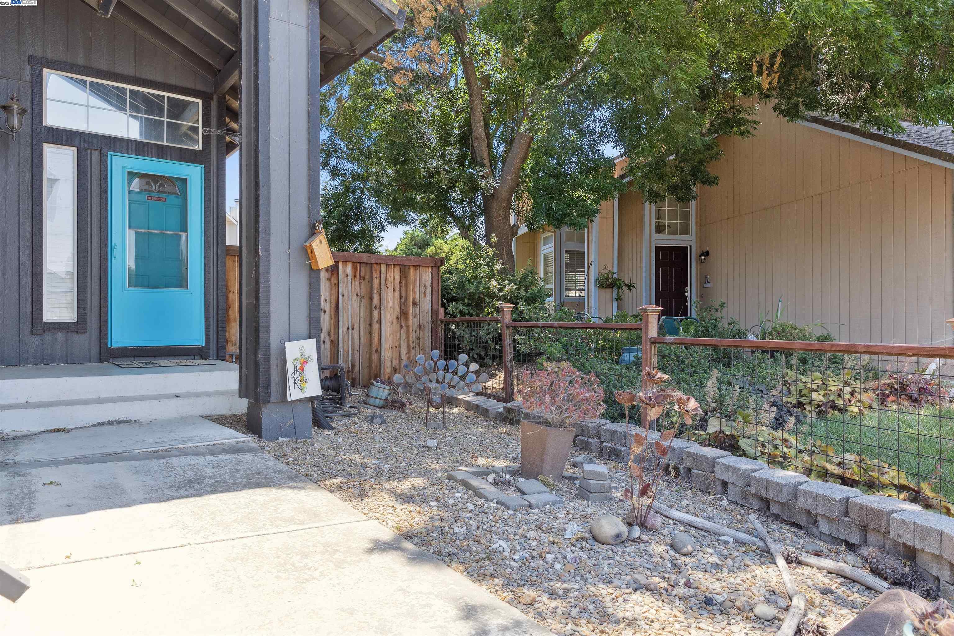 Detail Gallery Image 11 of 19 For 165 Audrey Pl, Vacaville,  CA 95687 - 3 Beds | 2/1 Baths