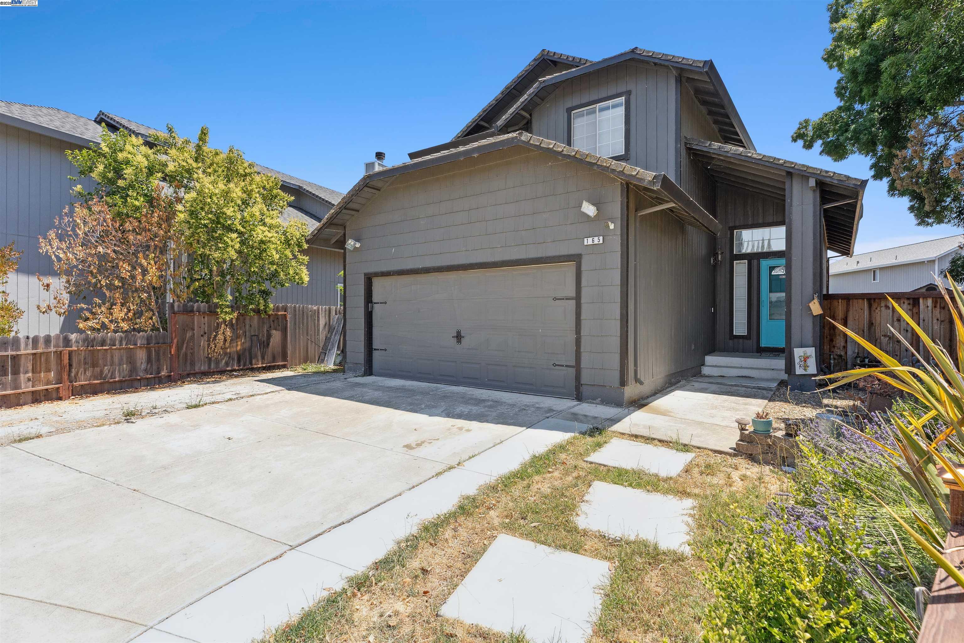 Detail Gallery Image 6 of 19 For 165 Audrey Pl, Vacaville,  CA 95687 - 3 Beds | 2/1 Baths