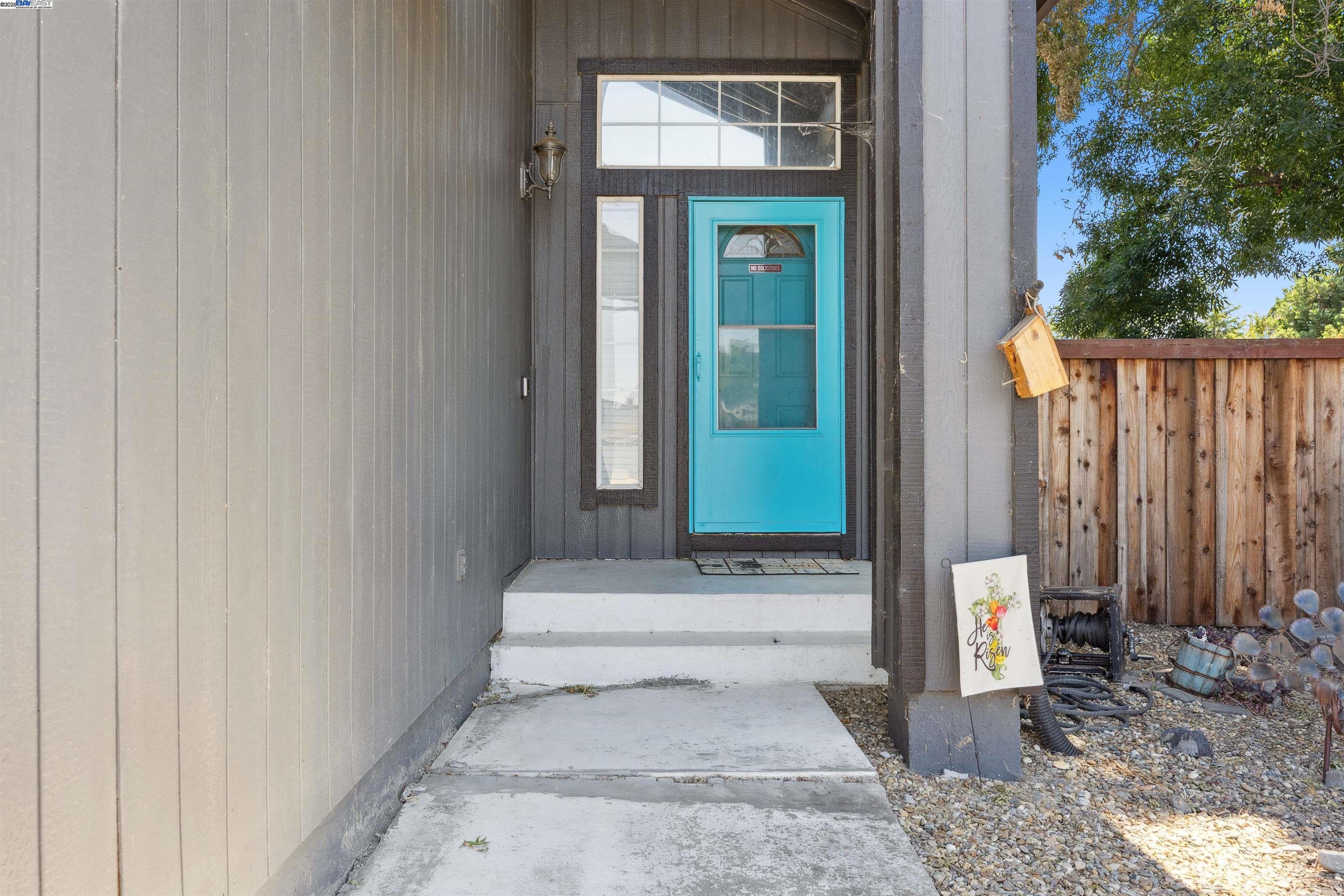 Detail Gallery Image 7 of 19 For 165 Audrey Pl, Vacaville,  CA 95687 - 3 Beds | 2/1 Baths