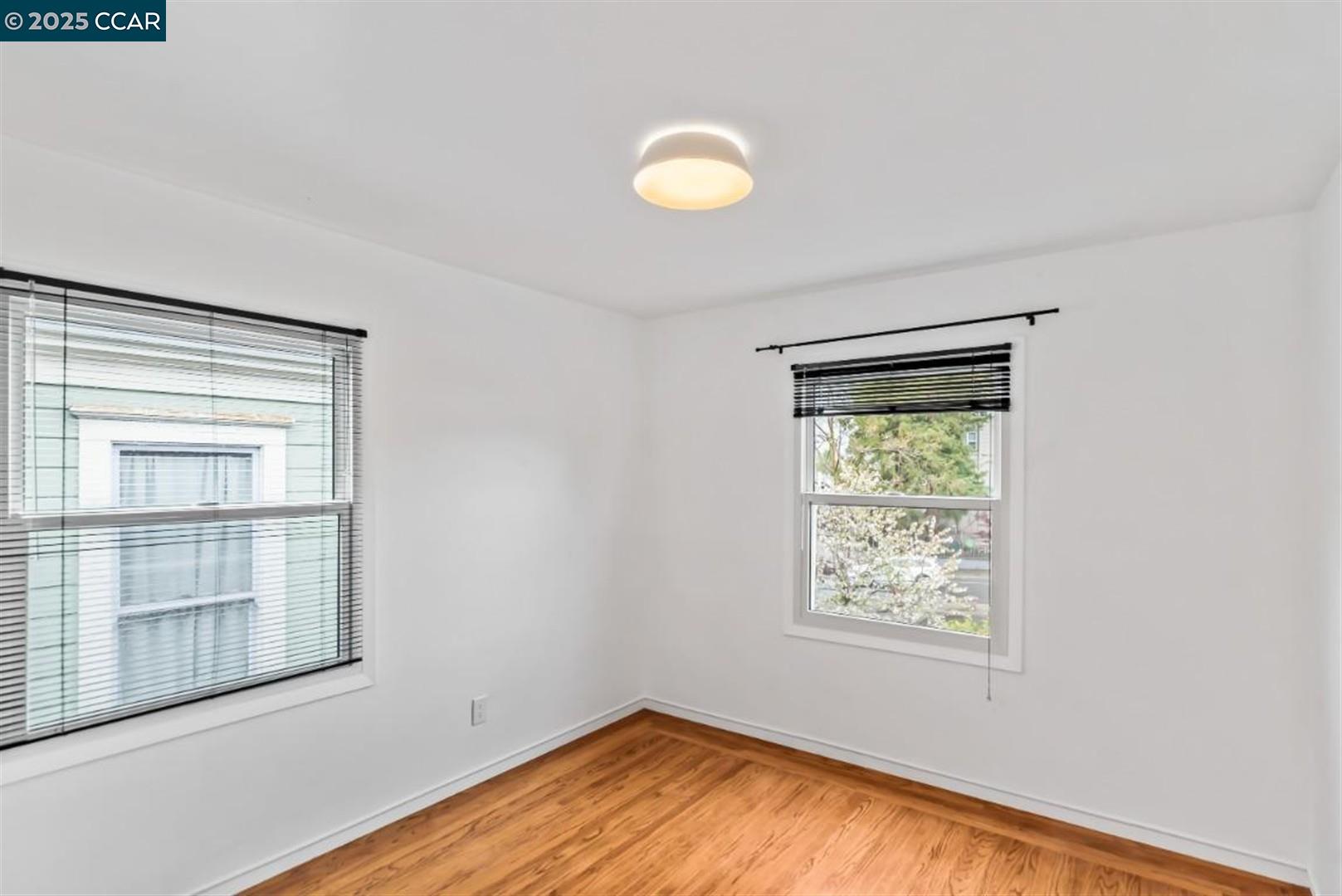 Detail Gallery Image 15 of 52 For 905 61st St, Oakland,  CA 94608 - – Beds | – Baths