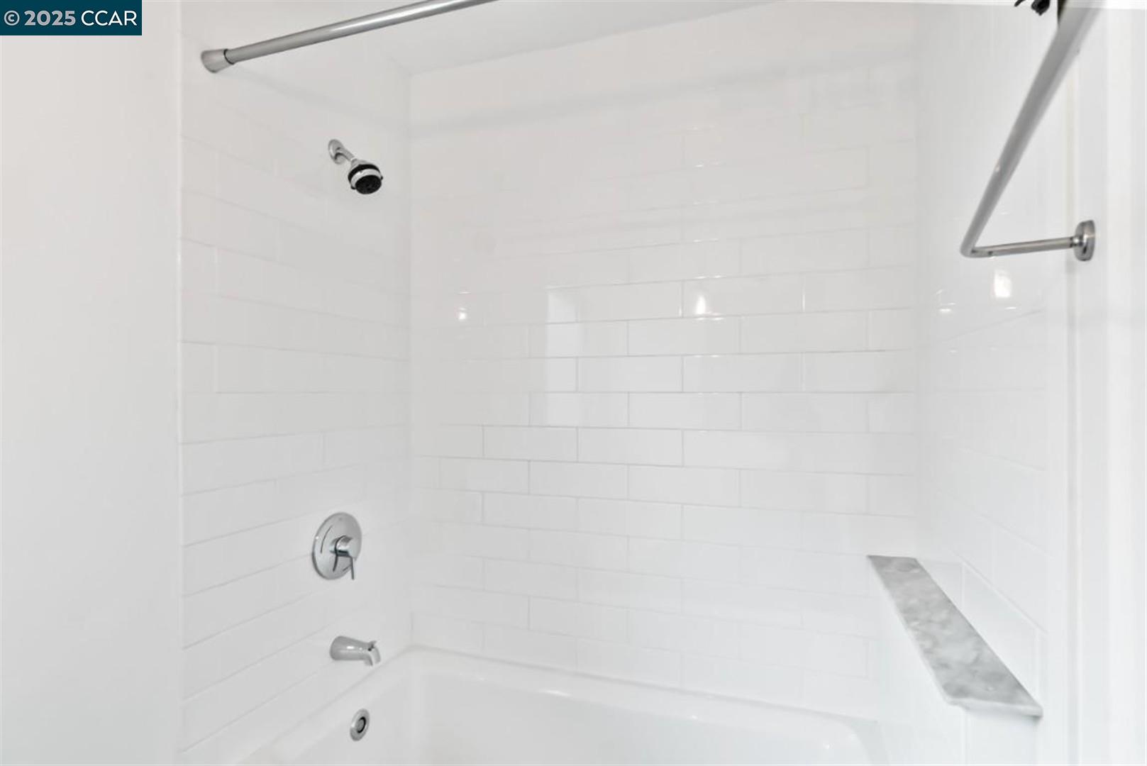 Detail Gallery Image 17 of 52 For 905 61st St, Oakland,  CA 94608 - – Beds | – Baths
