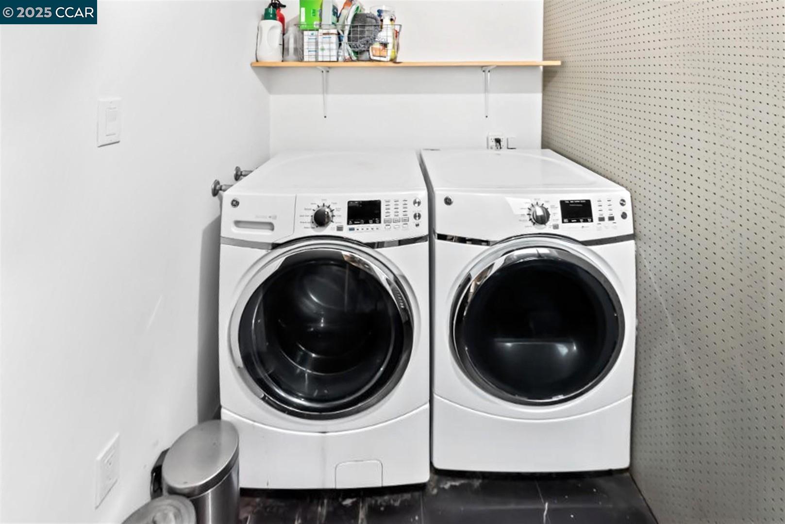 Detail Gallery Image 18 of 52 For 905 61st St, Oakland,  CA 94608 - – Beds | – Baths