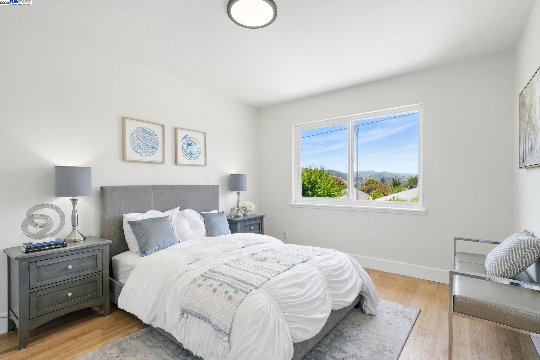 Detail Gallery Image 21 of 36 For 3115 Deseret Dr, El Sobrante,  CA 94803 - 3 Beds | 3 Baths