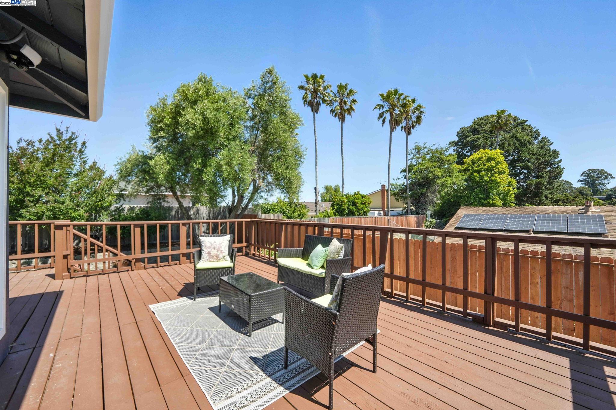 Detail Gallery Image 10 of 36 For 3115 Deseret Dr, El Sobrante,  CA 94803 - 3 Beds | 3 Baths