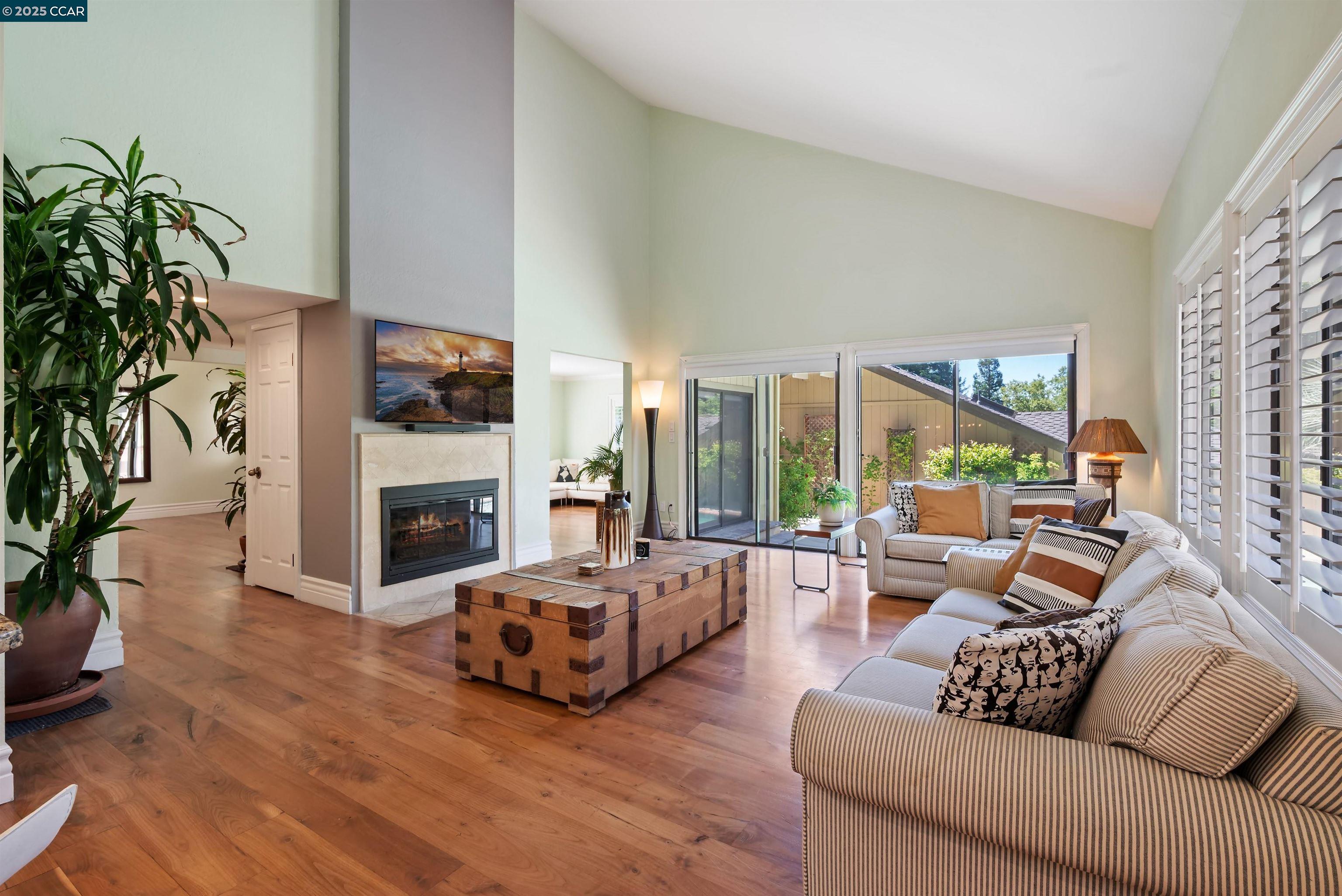 Detail Gallery Image 21 of 57 For 951 Redwood Dr, Danville,  CA 94506 - 3 Beds | 3 Baths