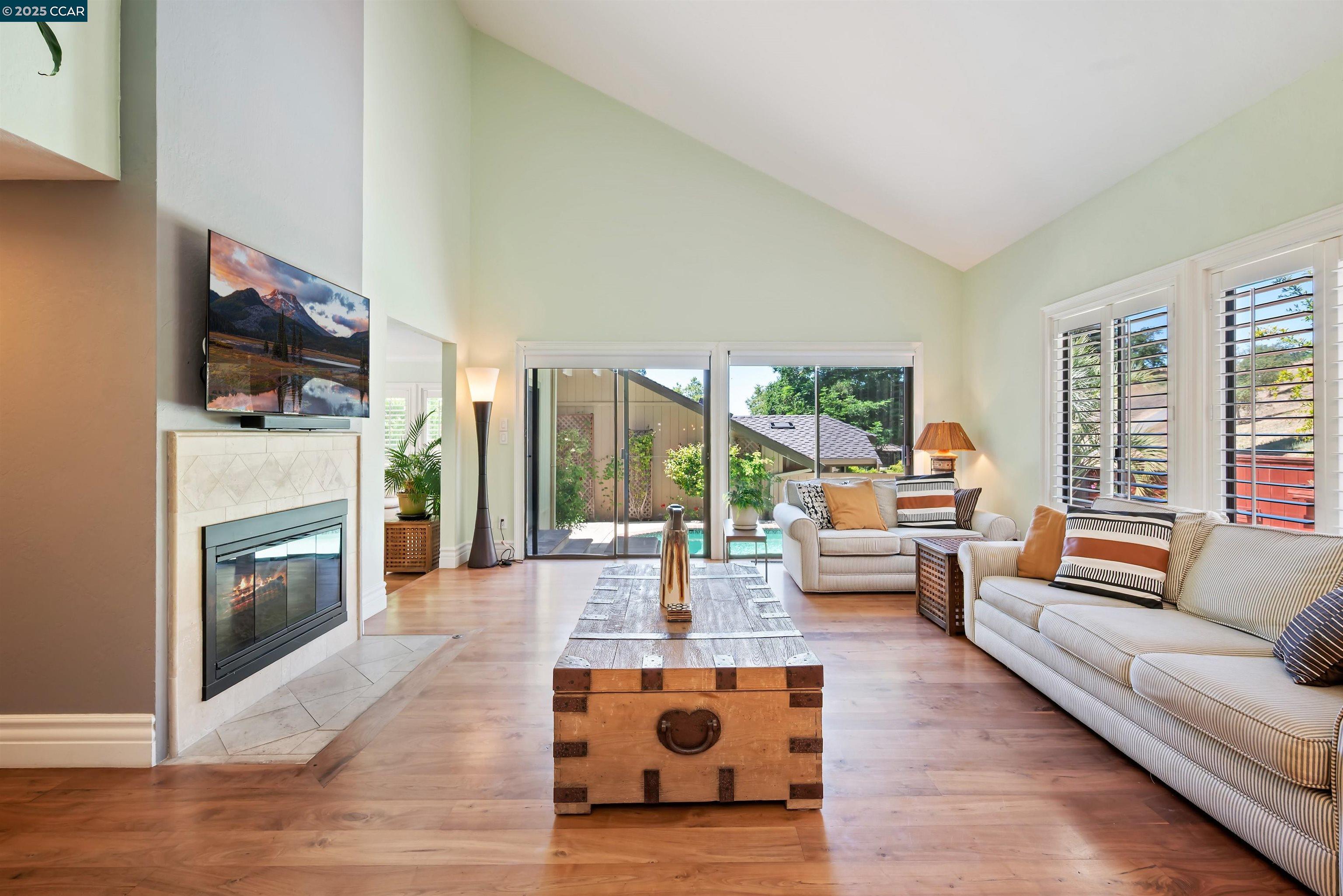 Detail Gallery Image 23 of 57 For 951 Redwood Dr, Danville,  CA 94506 - 3 Beds | 3 Baths