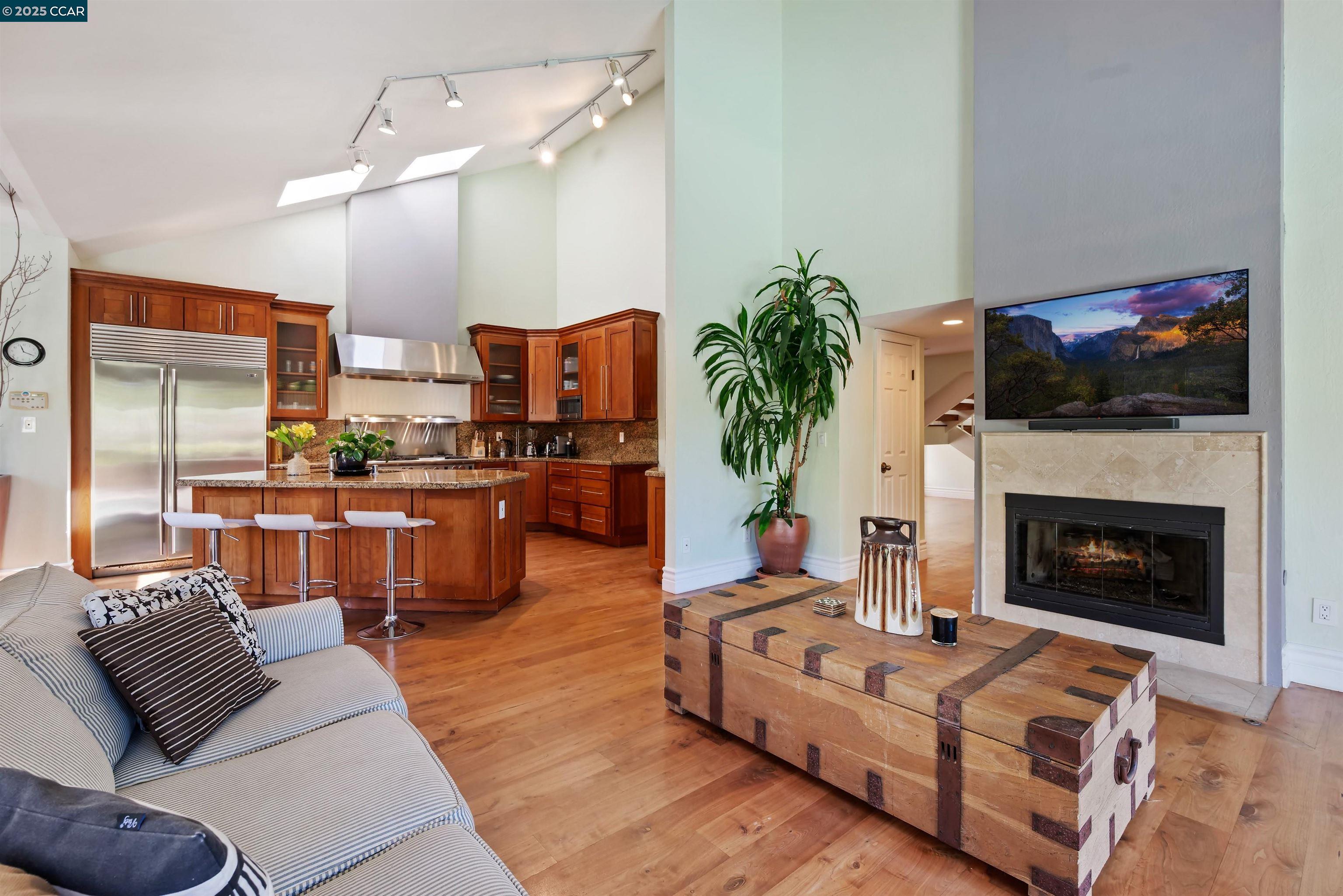 Detail Gallery Image 26 of 57 For 951 Redwood Dr, Danville,  CA 94506 - 3 Beds | 3 Baths
