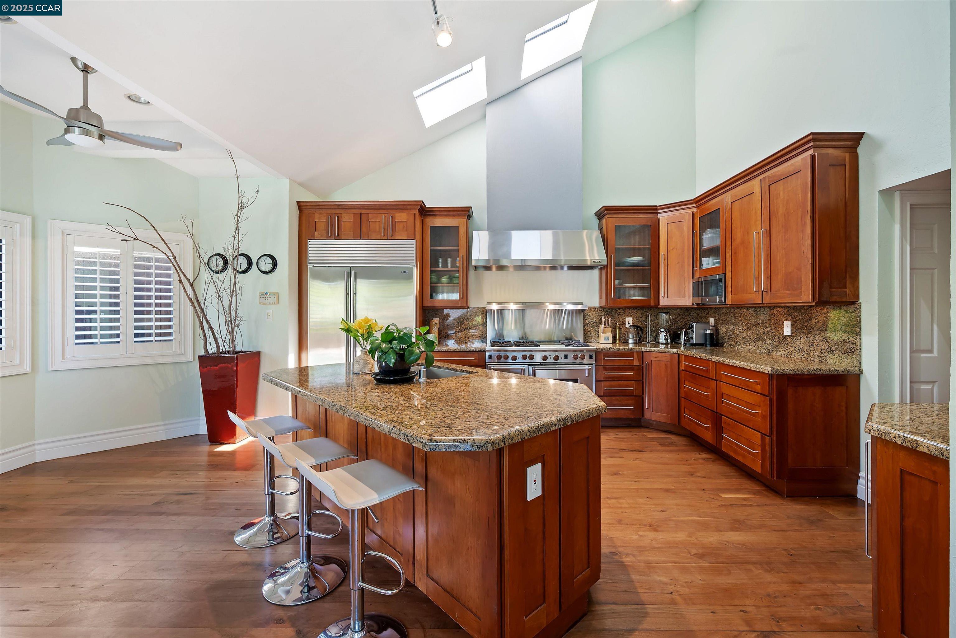 Detail Gallery Image 27 of 57 For 951 Redwood Dr, Danville,  CA 94506 - 3 Beds | 3 Baths