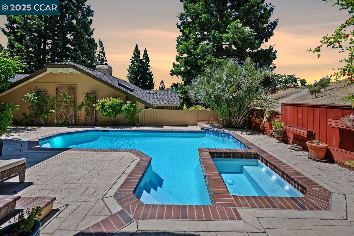 Detail Gallery Image 7 of 57 For 951 Redwood Dr, Danville,  CA 94506 - 3 Beds | 3 Baths