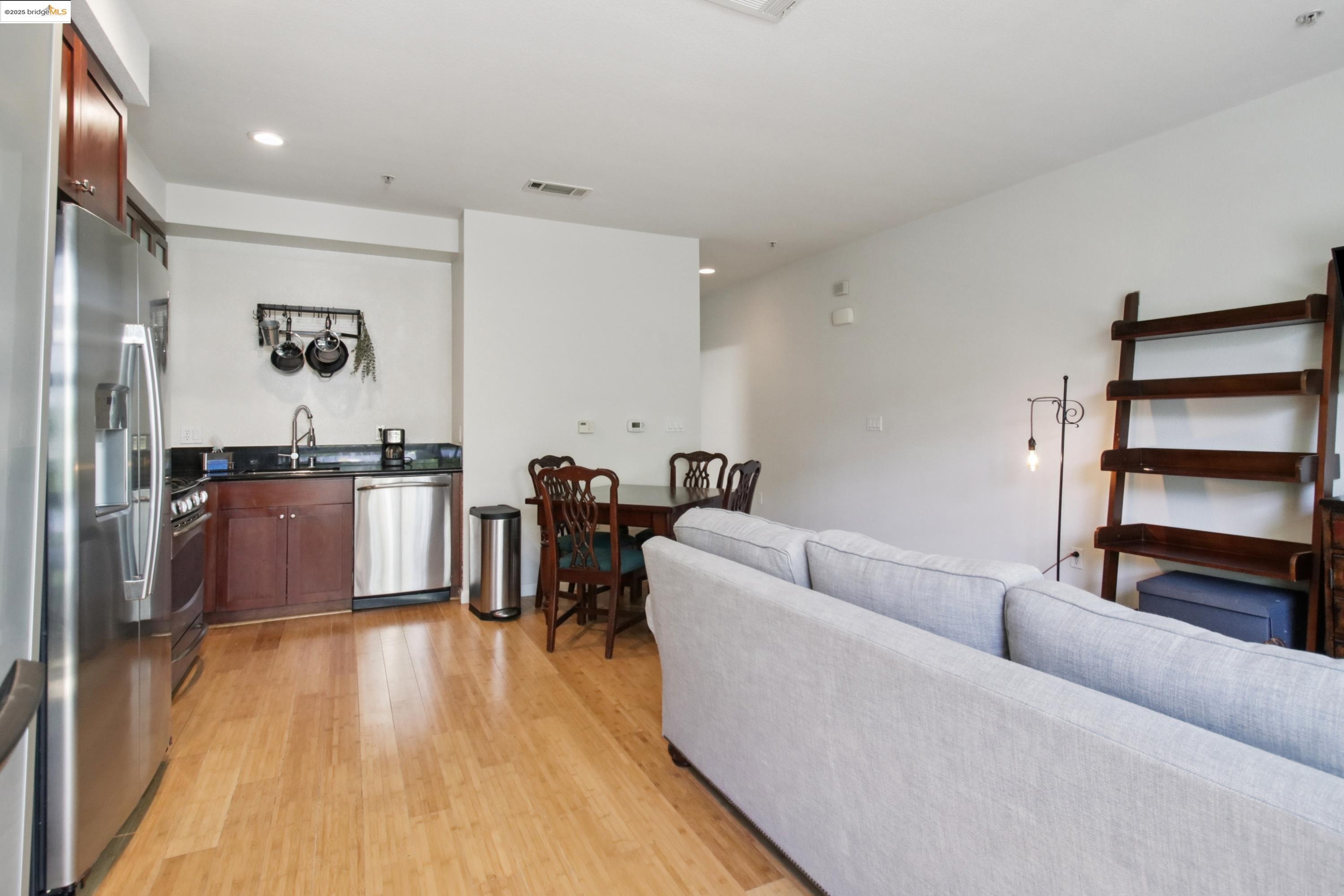 Photo #11: 41104529 Listing: Photo #11