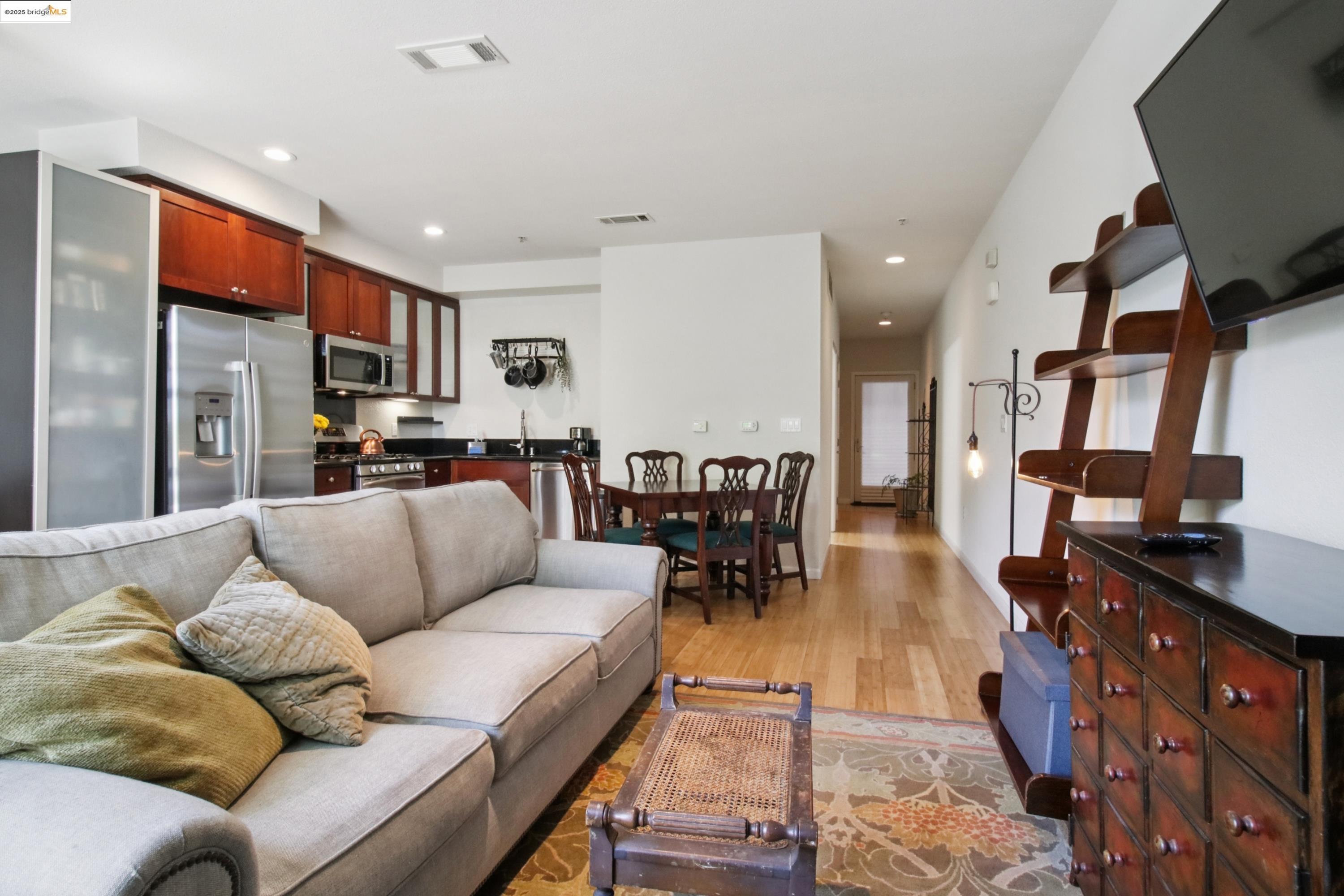 Photo #8: 41104529 Listing: Photo #8